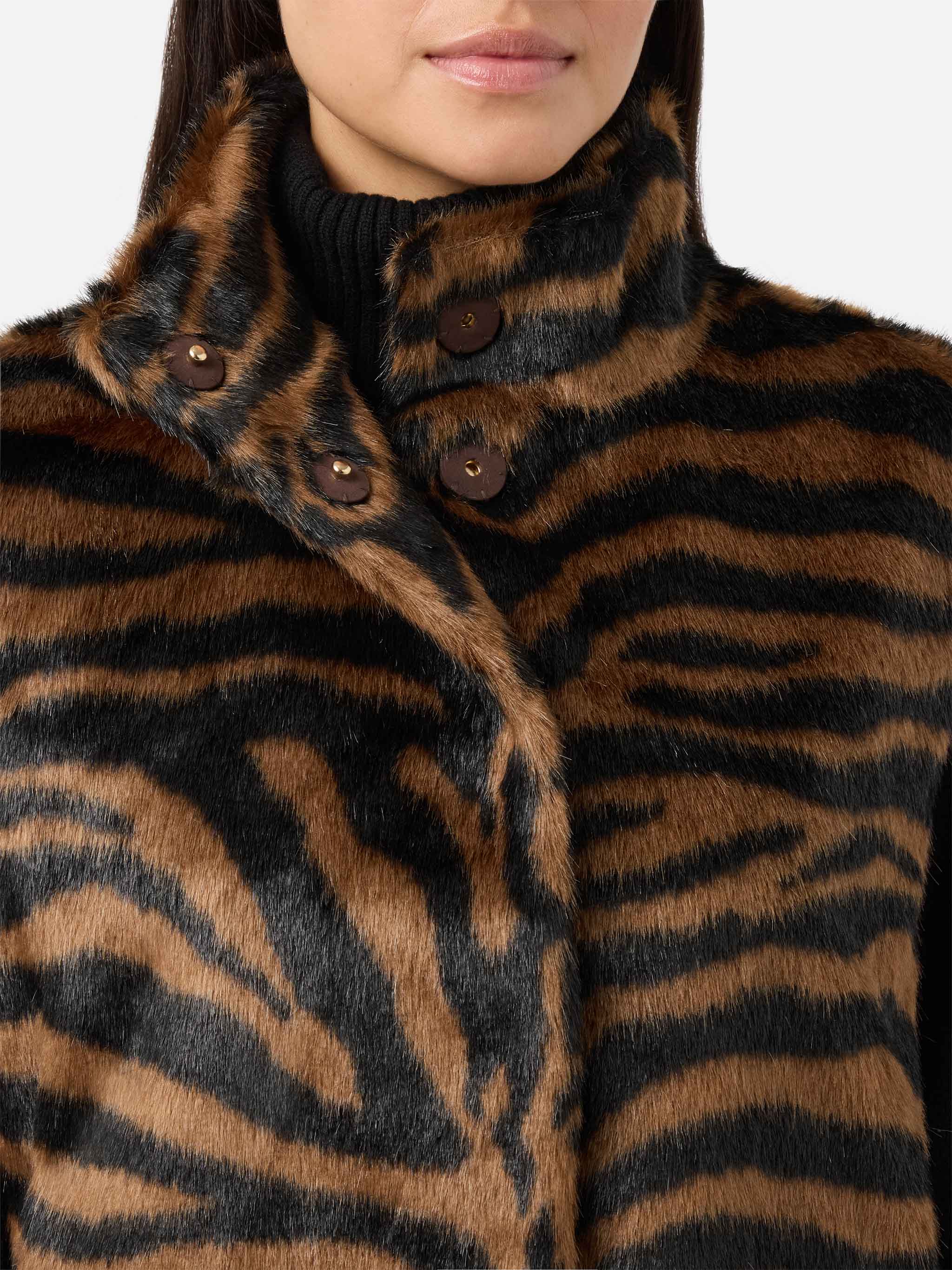 Ambre faux-fur gilet with zebra print - Image 3