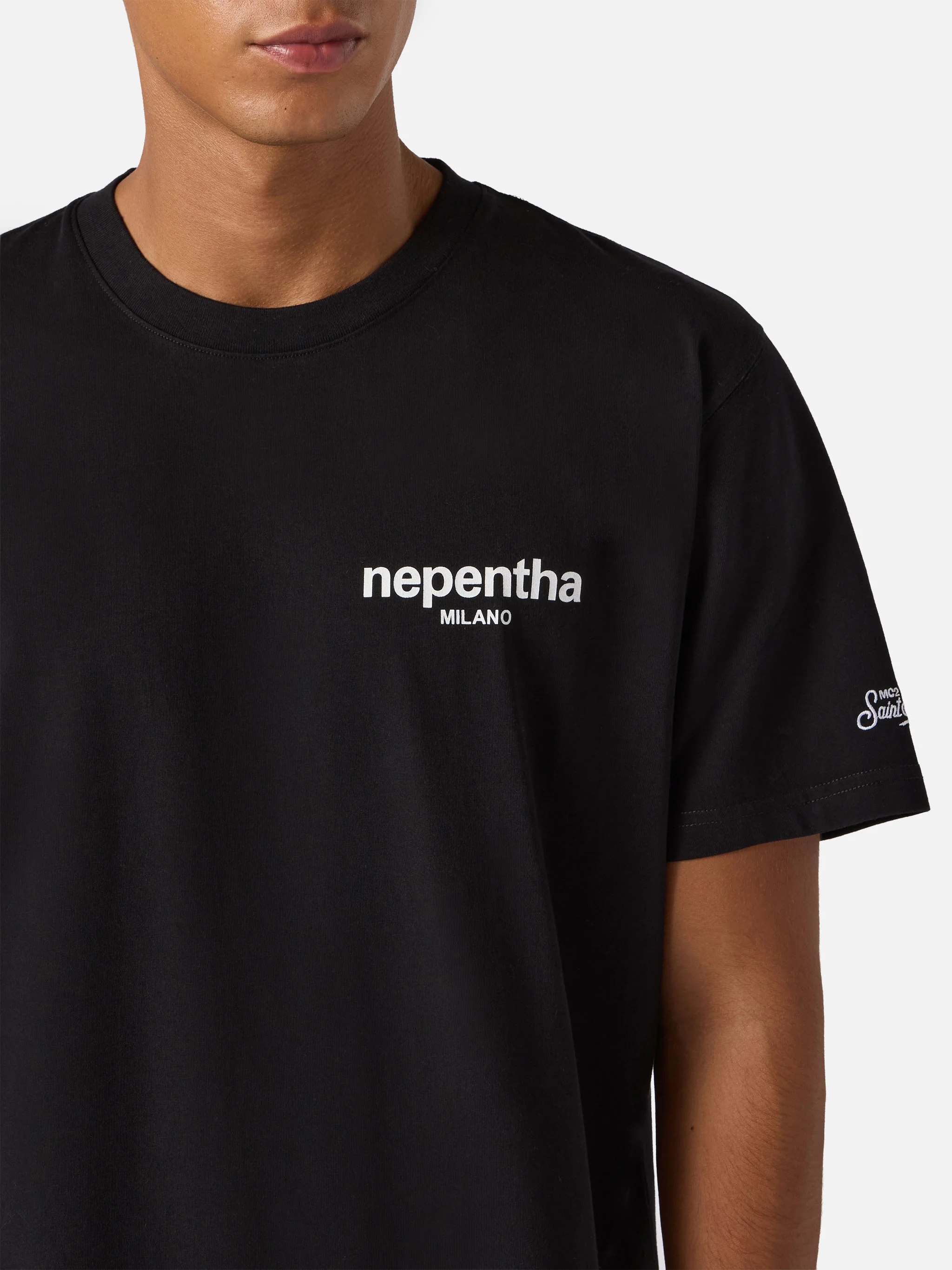 Arnott cotton T-shirt in black with Nephenta print | NEPENTHA SPECIAL EDITION - Image 2