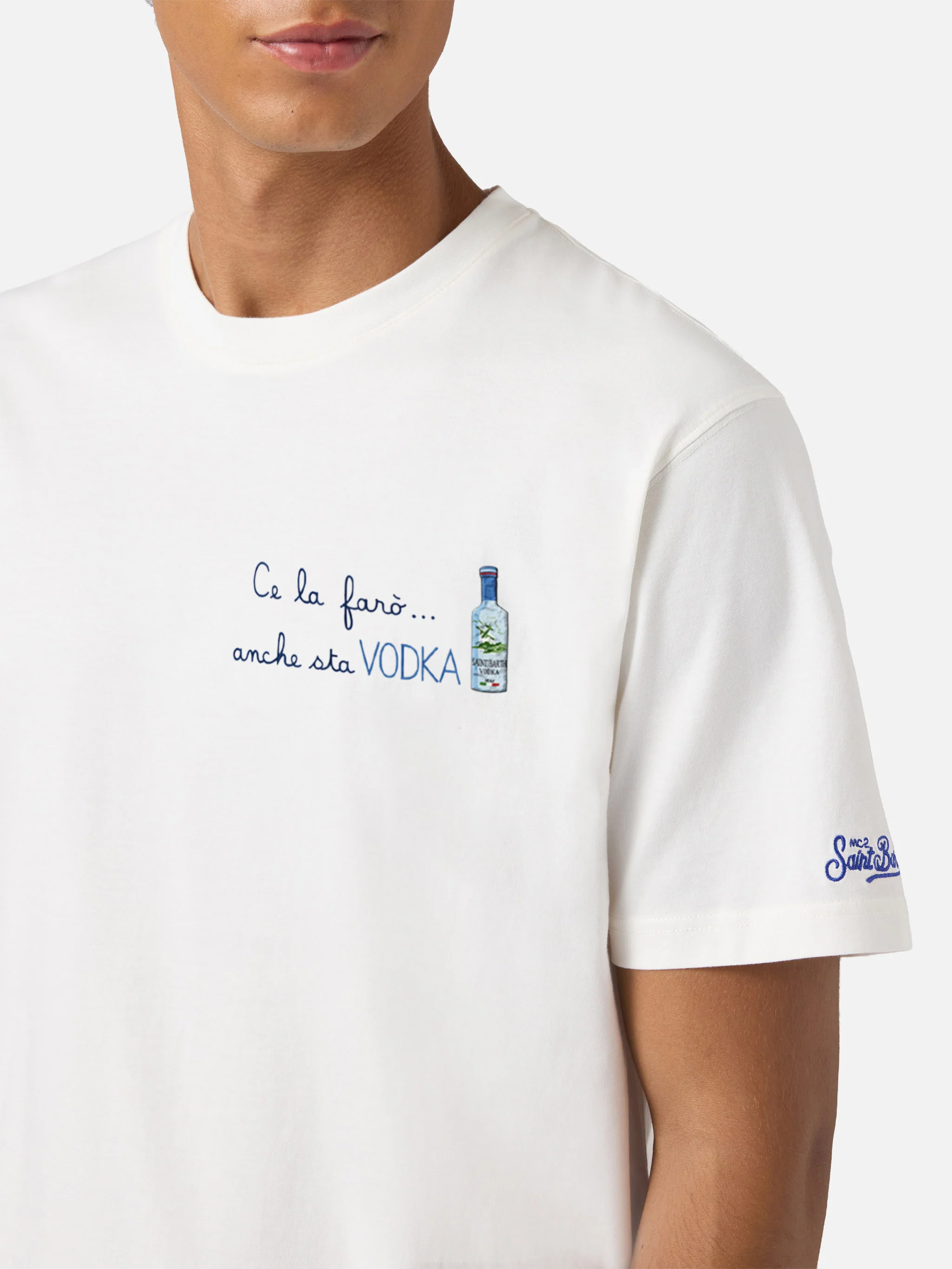 Arnott cotton T-shirt in white with Ce la farò anche sta Vodka embroidery - Image 2