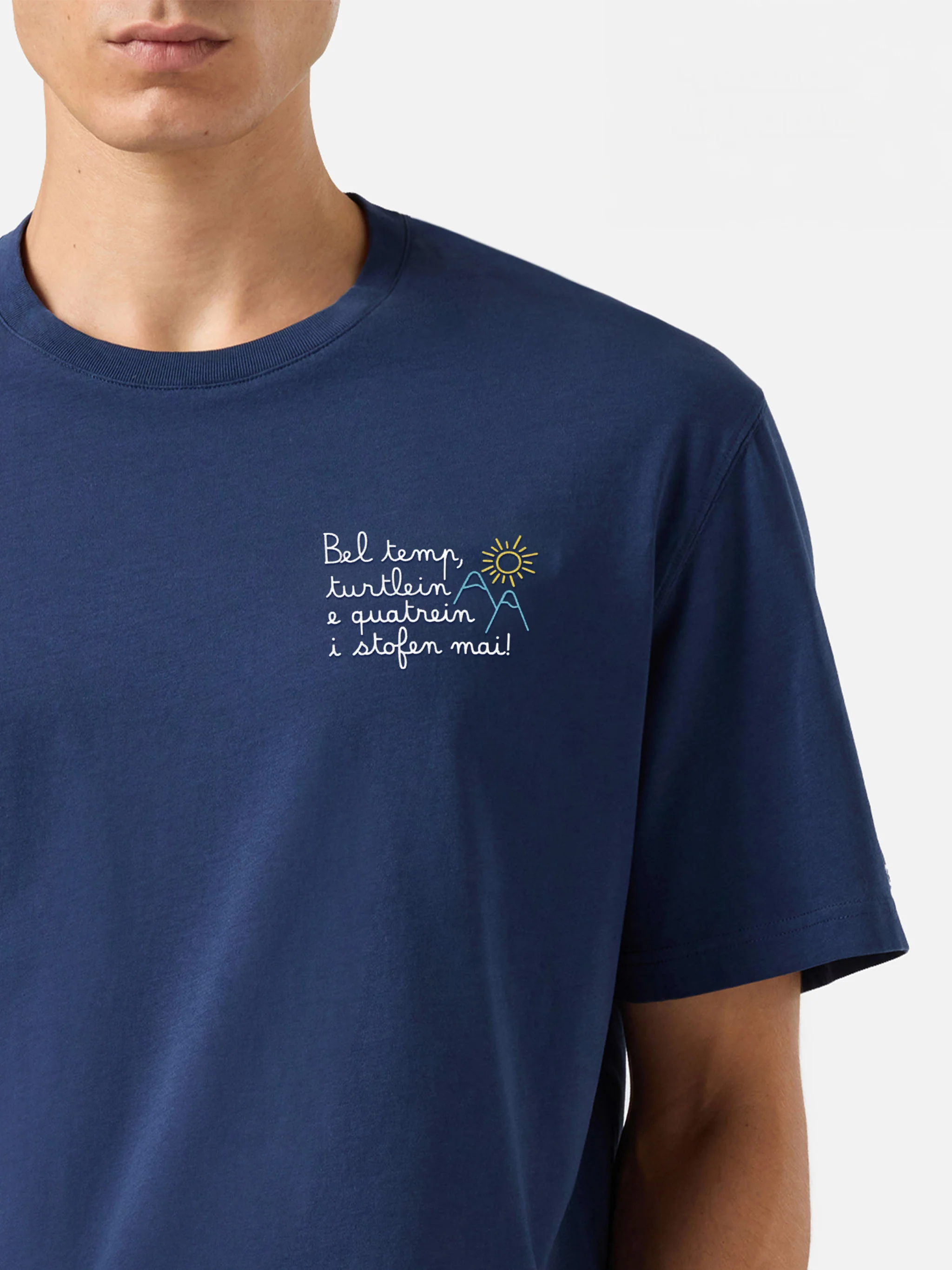 Arnott Warm winter cotton T-shirt in blue with Bel temp… embroidery | VACANZE DI NATALE SPECIAL EDITION - Image 2
