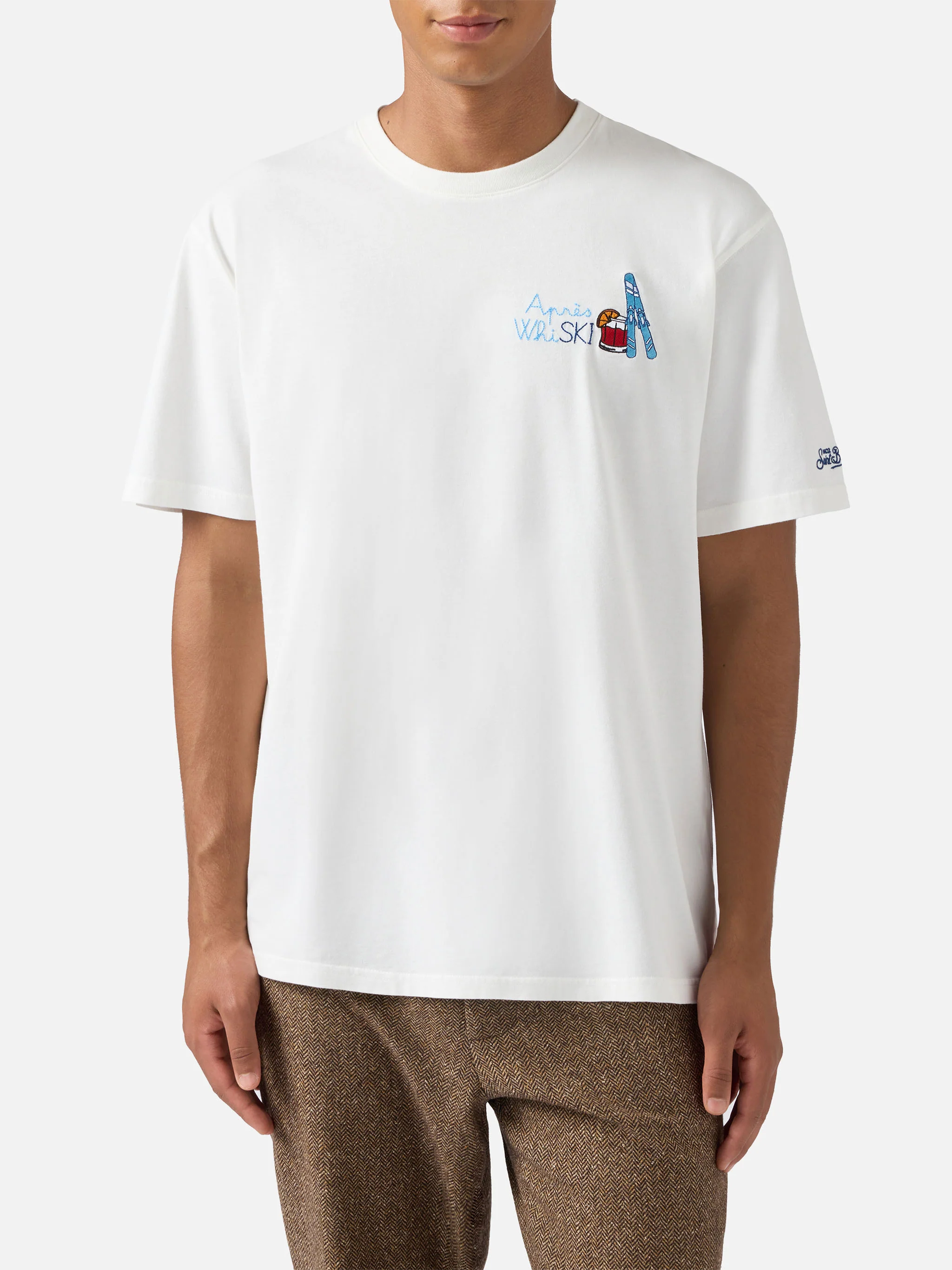Arnott Warm winter cotton T-shirt in white with Après Ski embroidery - Image 2