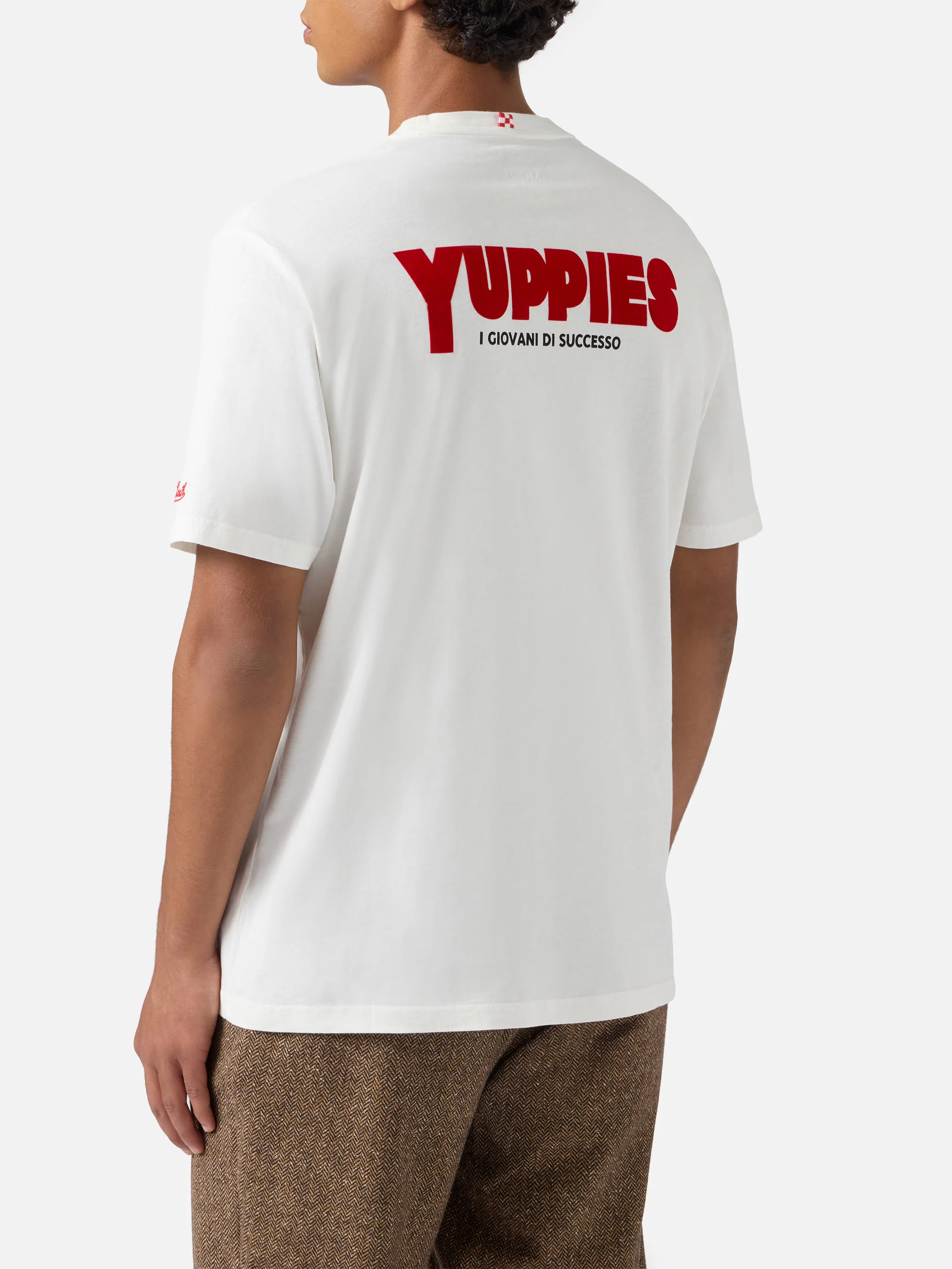 Arnott Warm winter cotton T-shirt in white with Yuppies print | YUPPIES SPECIAL EDITION - Image 3