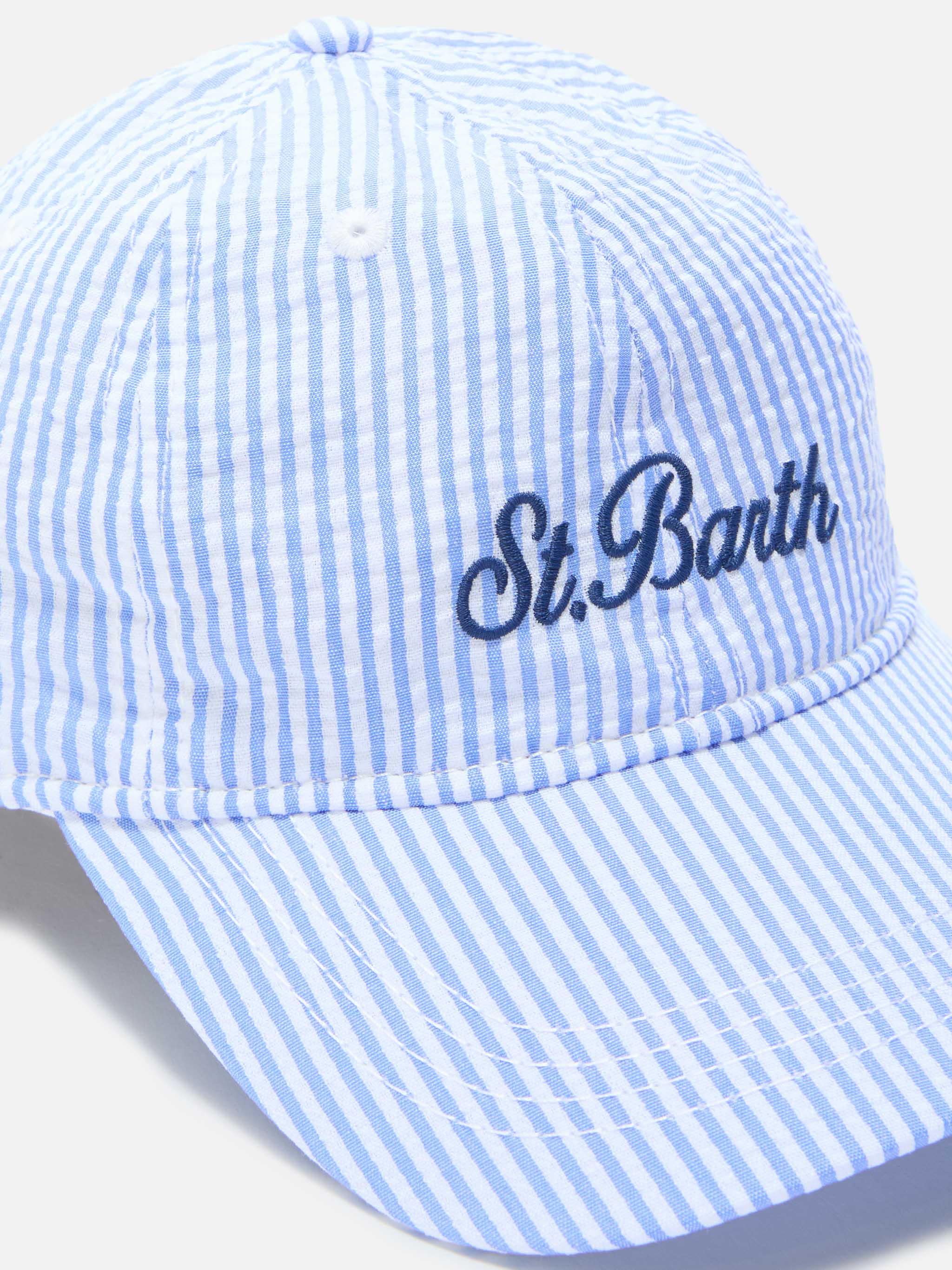 Baseball cap with visor in cotton seersucker with light blue and white stripes - Image 2
