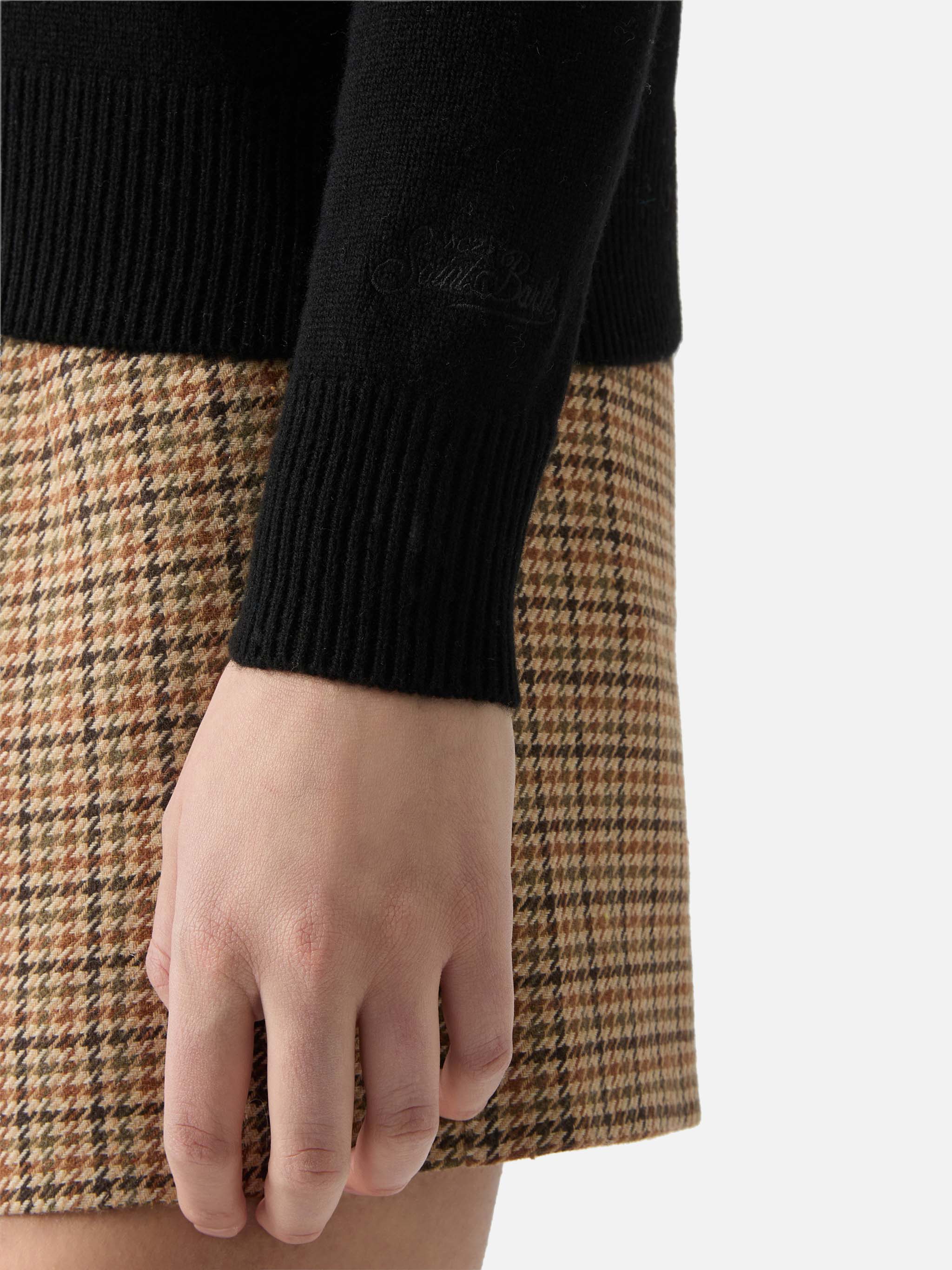 Black Eze wool sweater with polo collar - Image 4