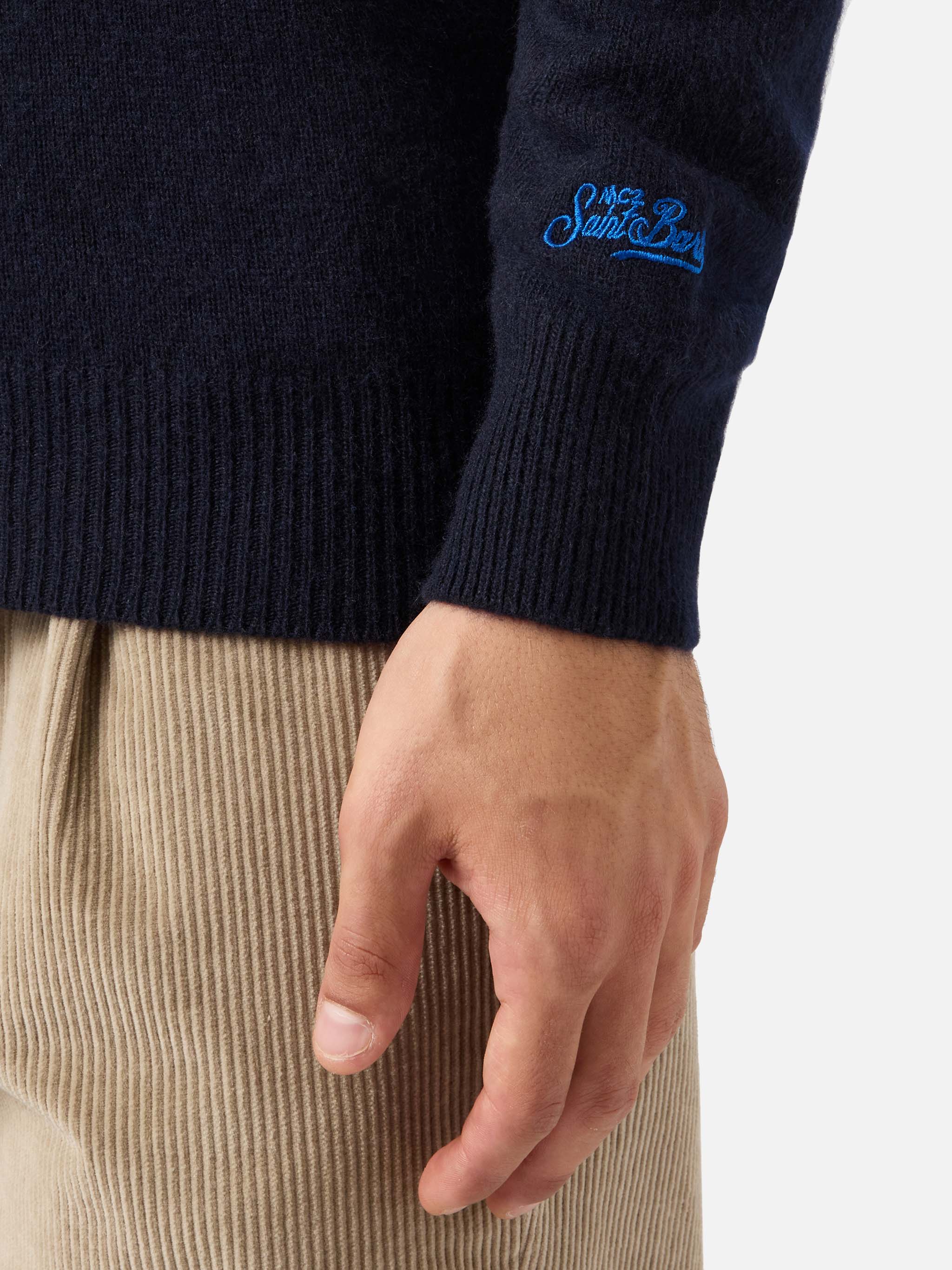 Blue sweater Heron with Apres ski embroidery - Image 2
