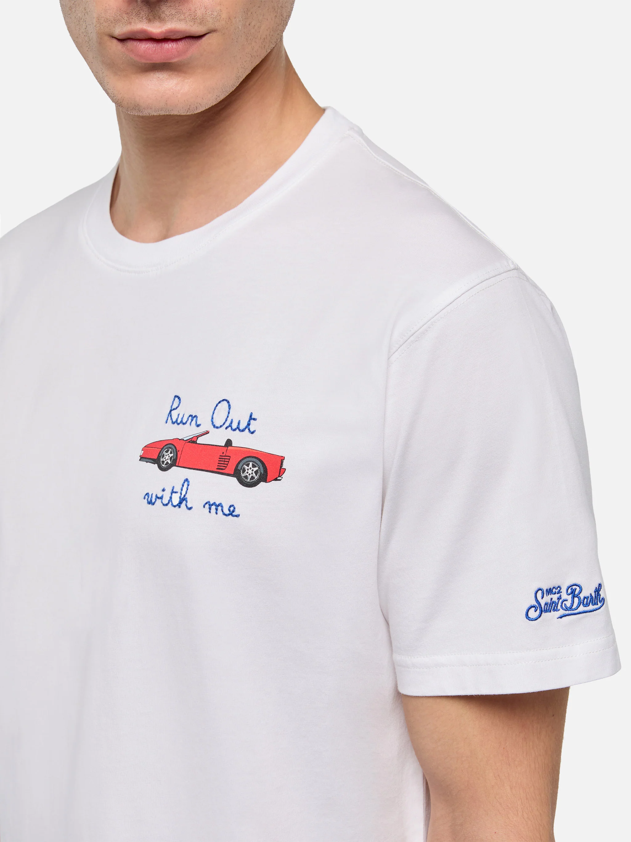 T-shirt with car print and Run out with me embroidery - Image 2