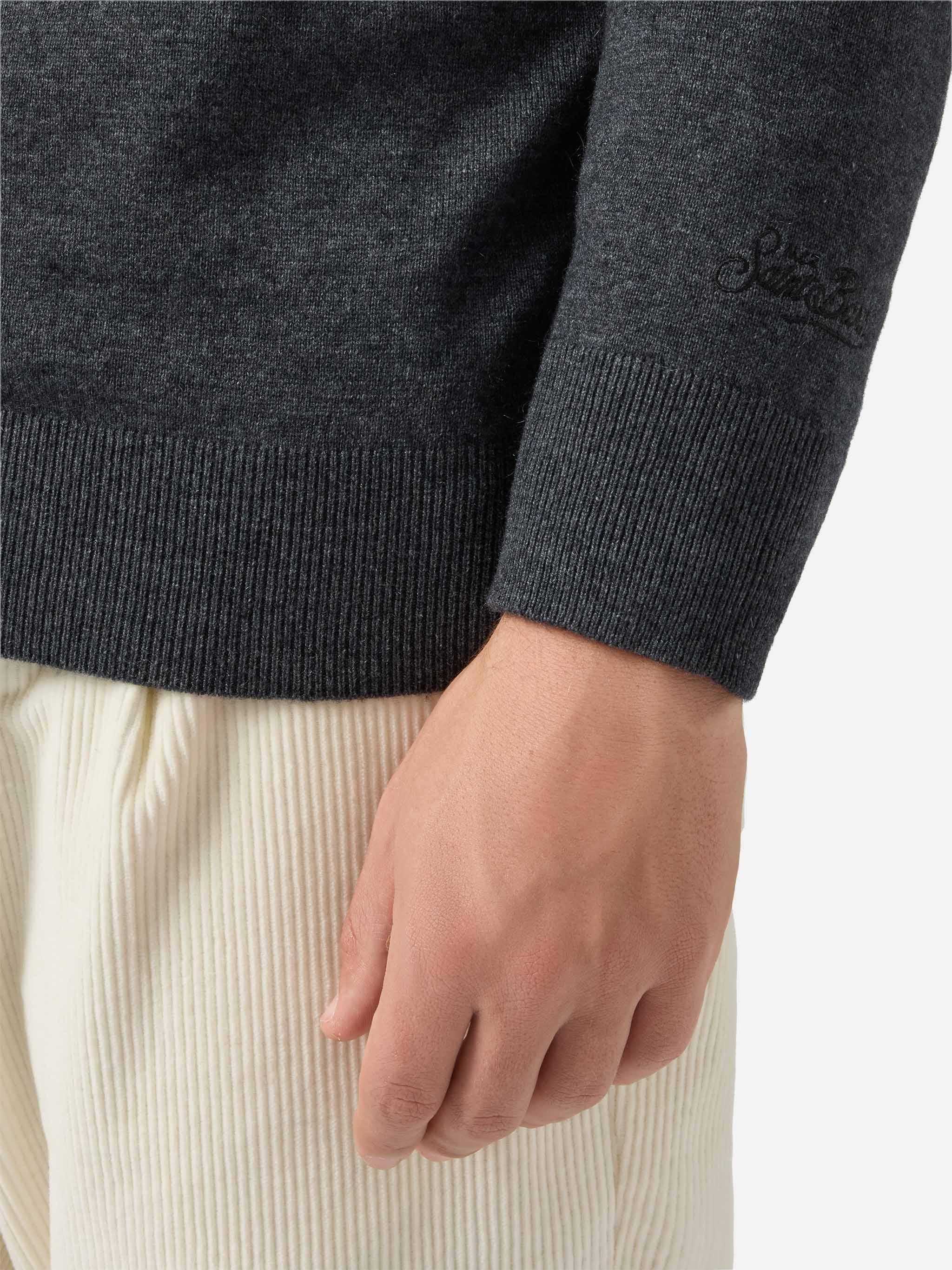 Heron Light sweater with Bartman embroidery - Image 3