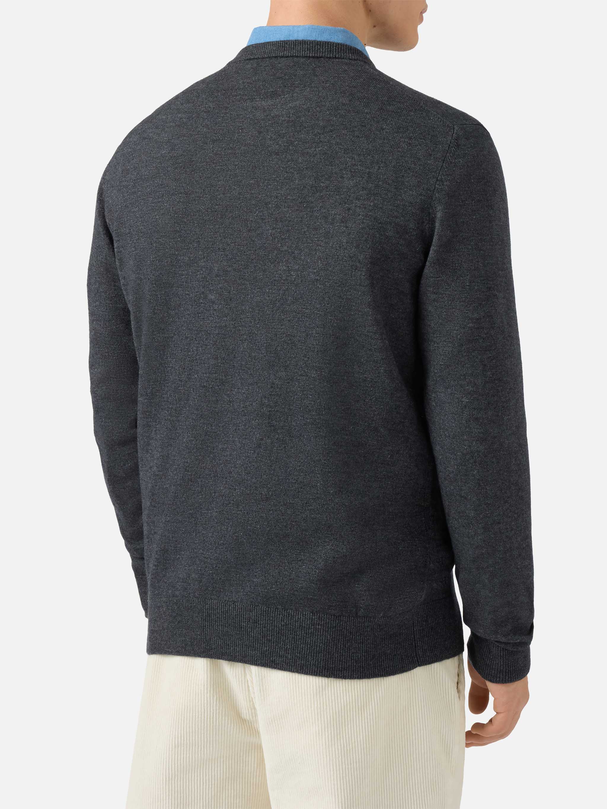 Heron Light sweater with Bartman embroidery - Image 4