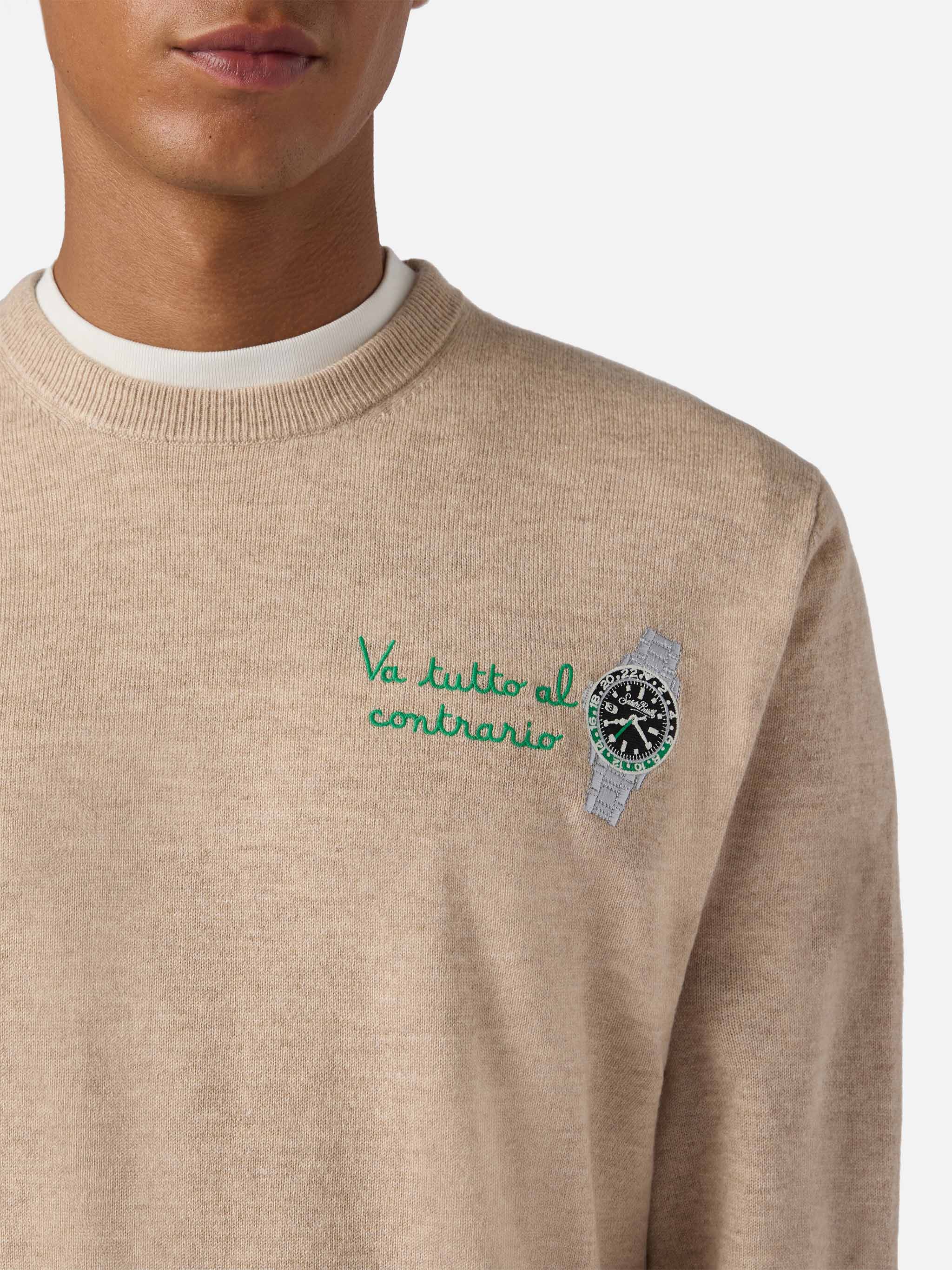 Crewneck sweater Heron Light with Va tutto al contrario embroidery