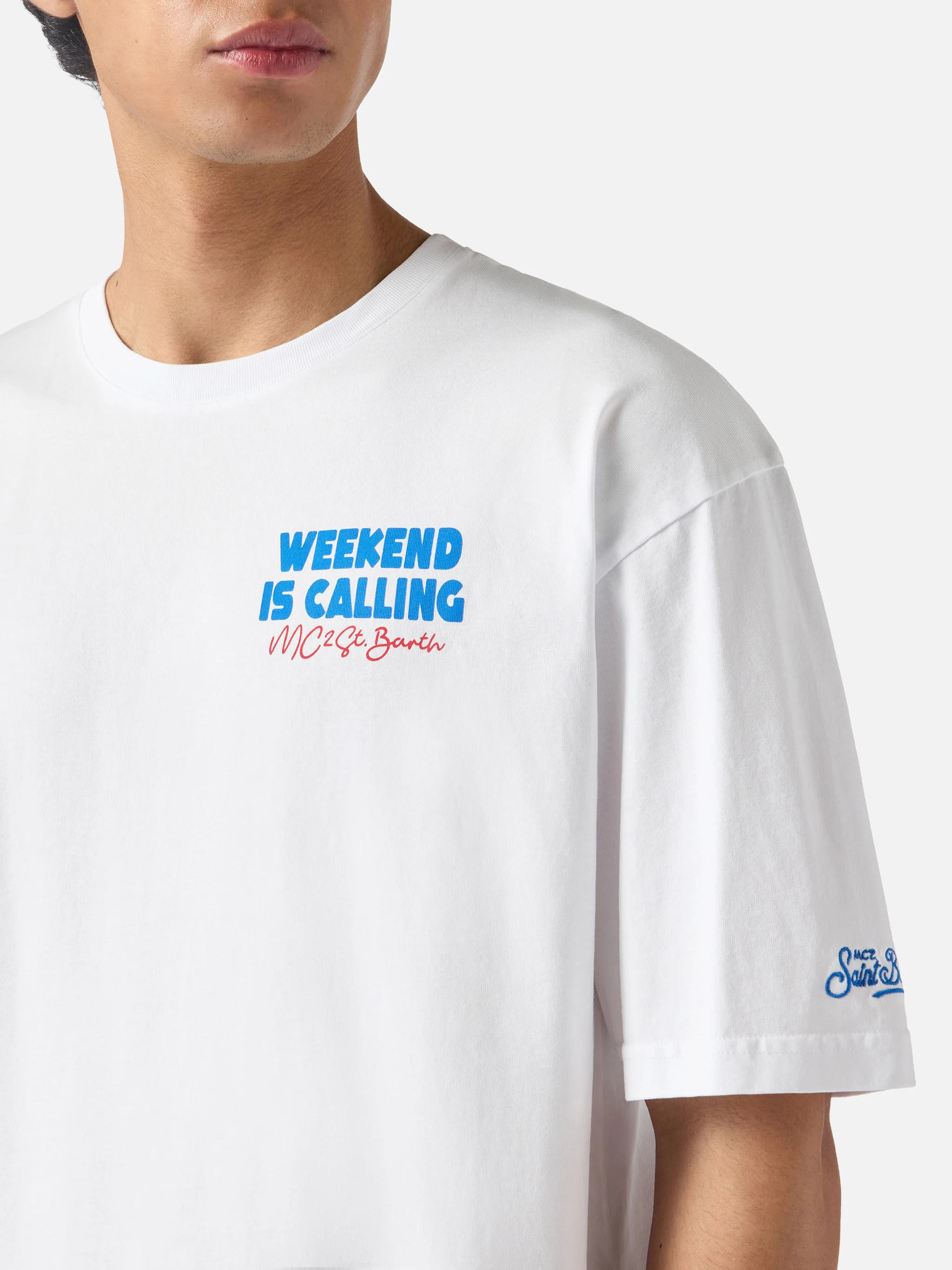 Delmar t-shirt with Weekend Is Calling print and maxi graphic on the back - Image 2