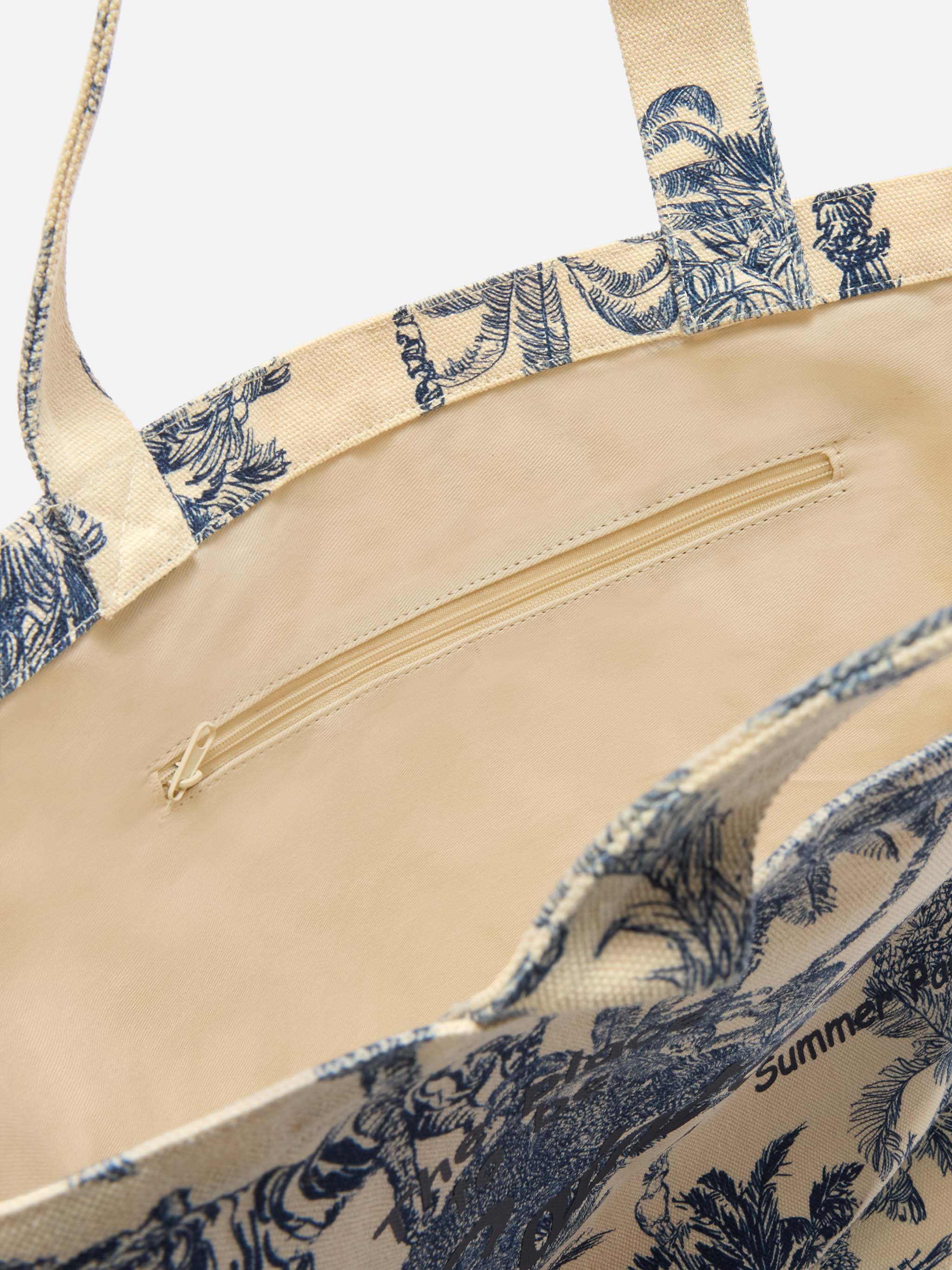 Essential canvas tote bag with blue toile de jouy print - Image 5