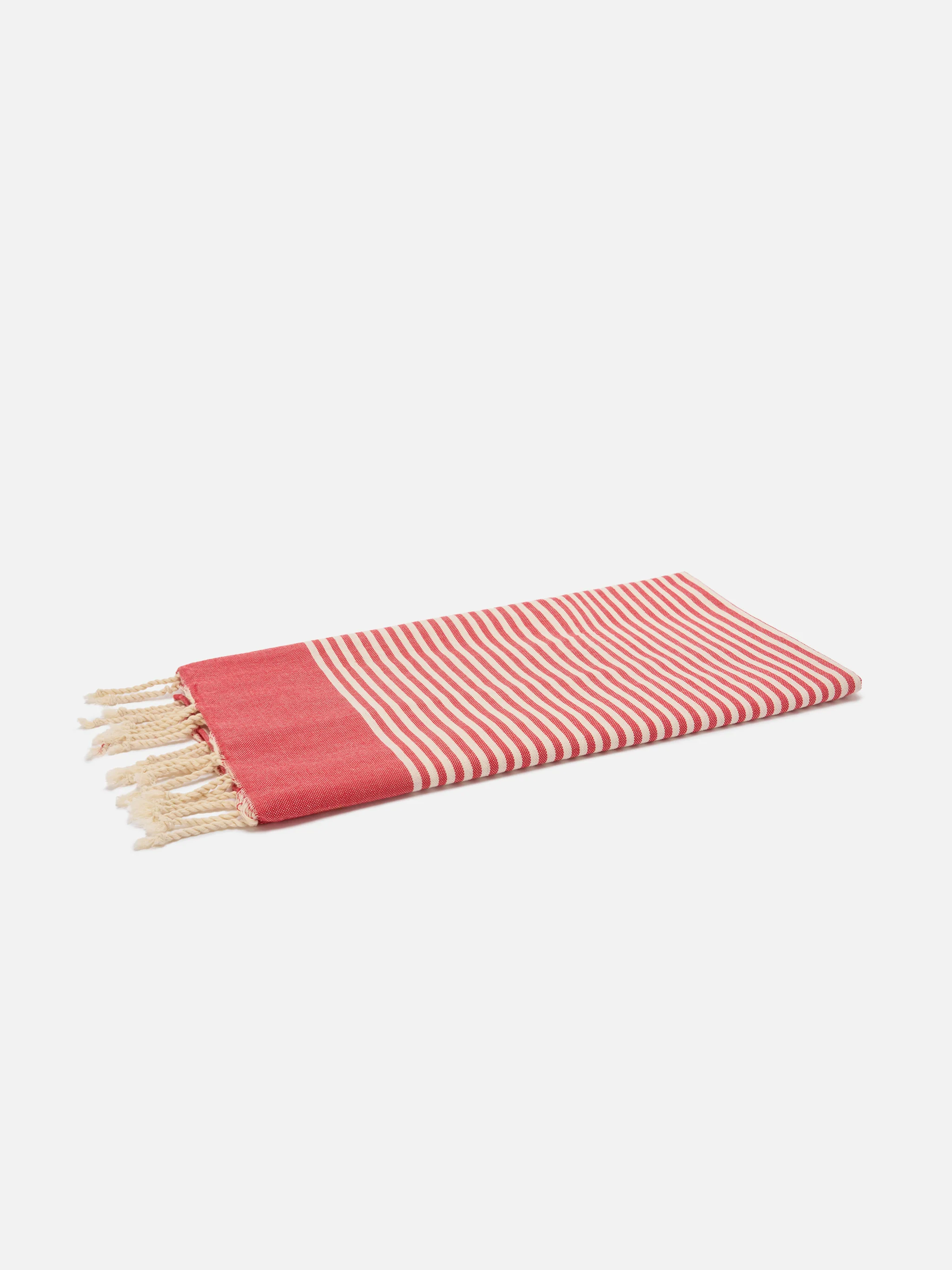 Foutas beach towel with small red and white stripes - Image 2