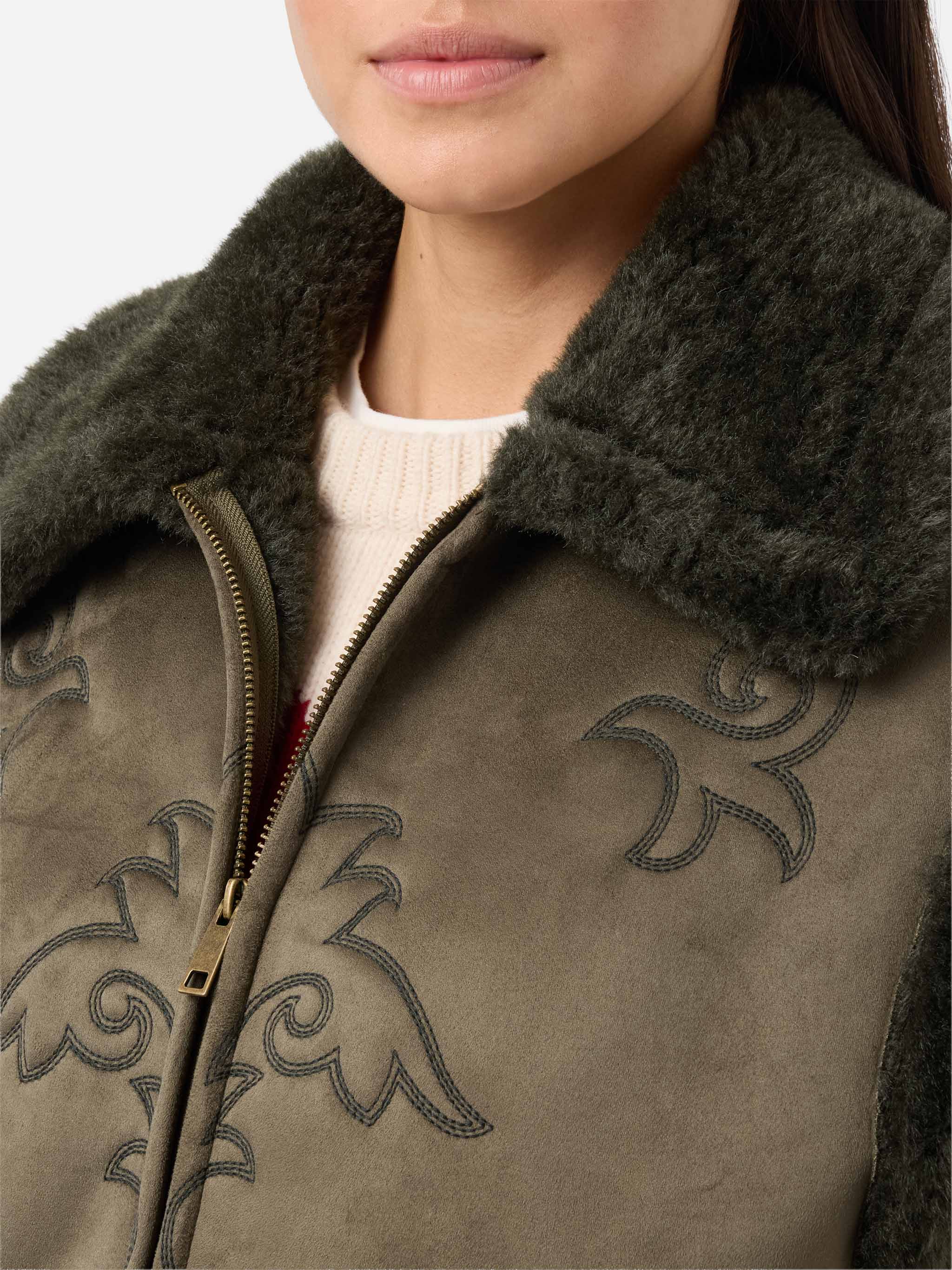 Hesketh faux-shearling gilet with western embroidery - Image 3
