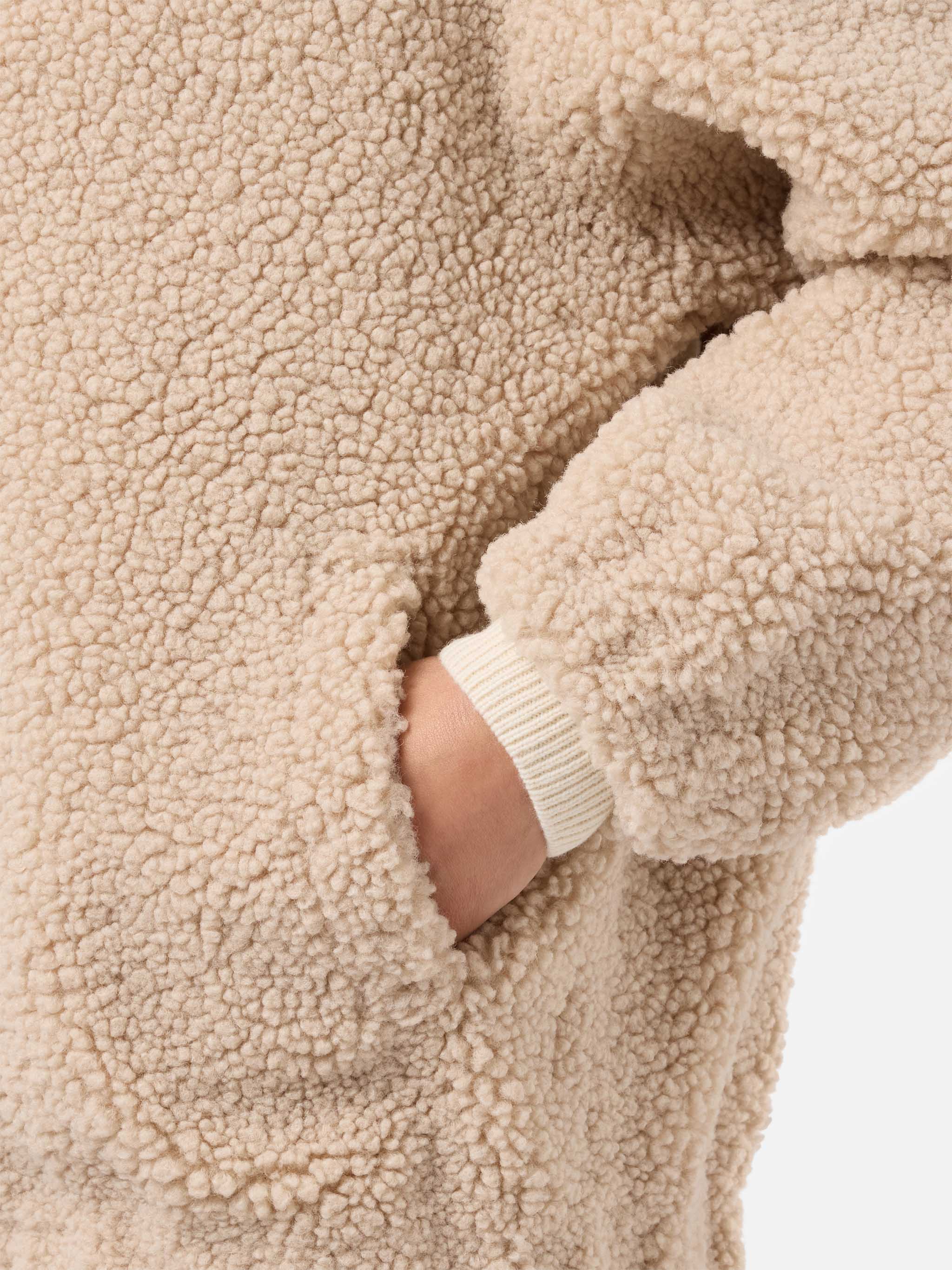 Jeanne teddy bomber with back patch - Image 5