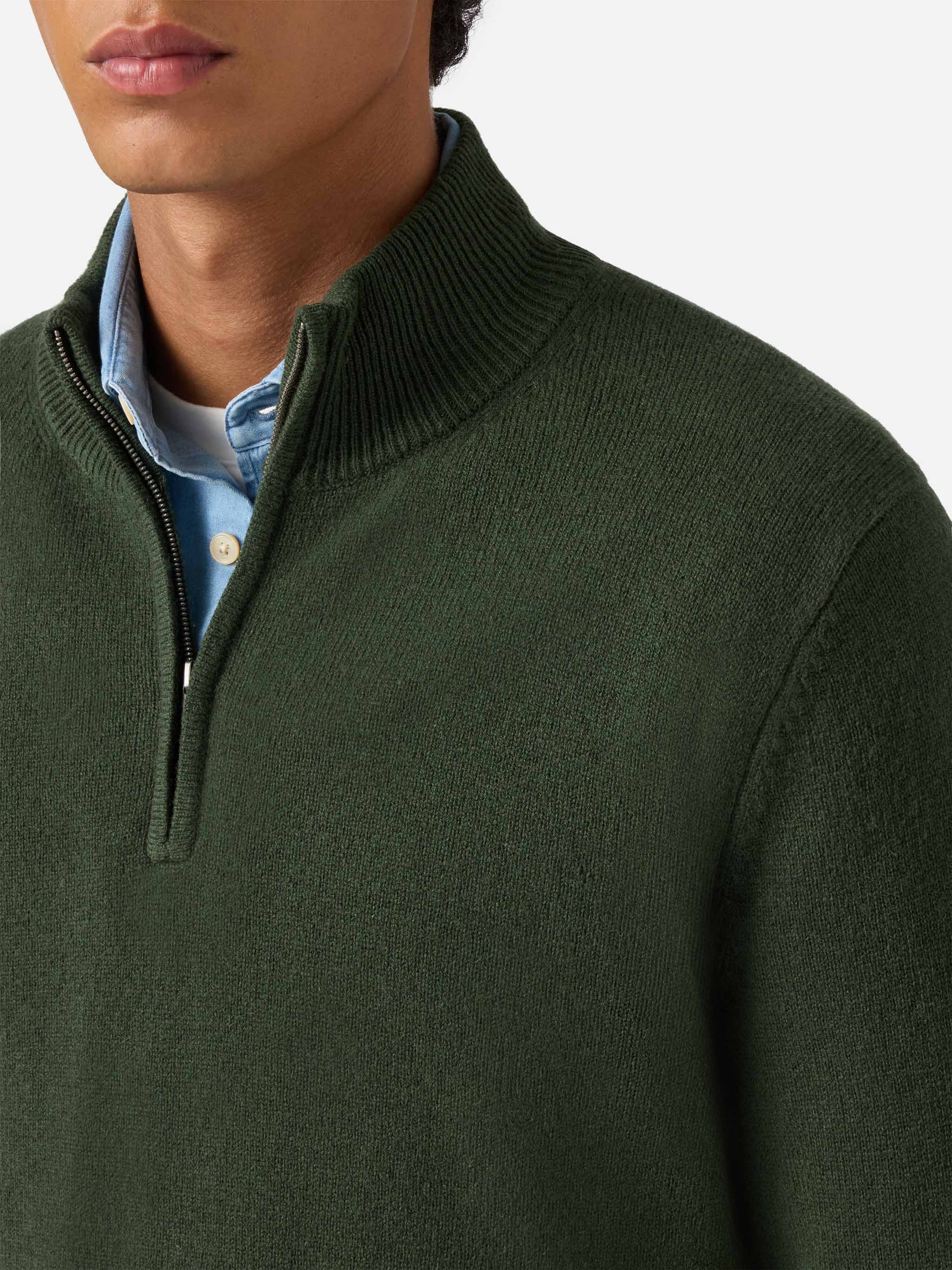 Jermyn half-zip sweater in 100% lambswool moss green - Image 2