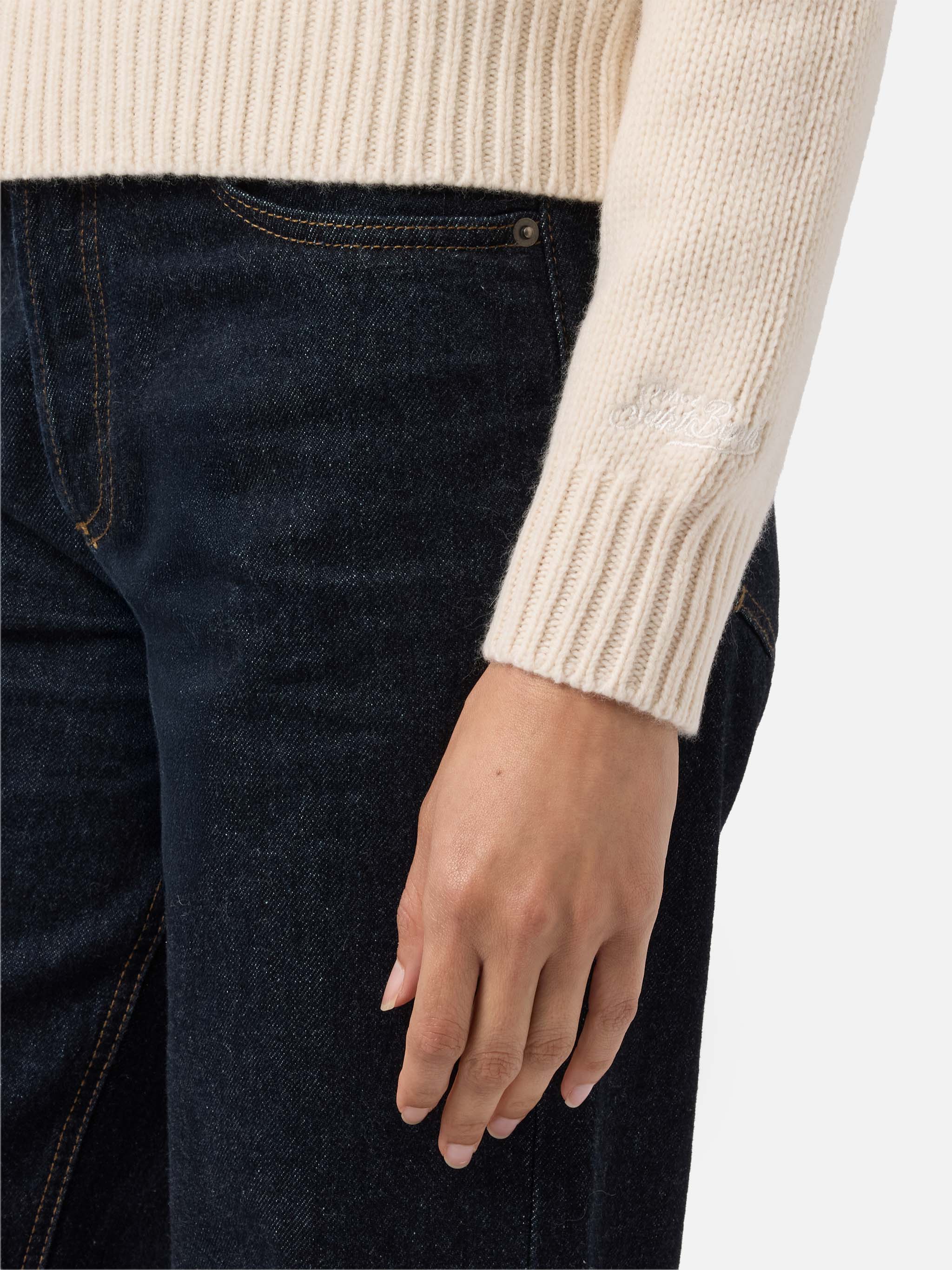 Kyla wool sweater in white with Cortina jacquard - Image 4