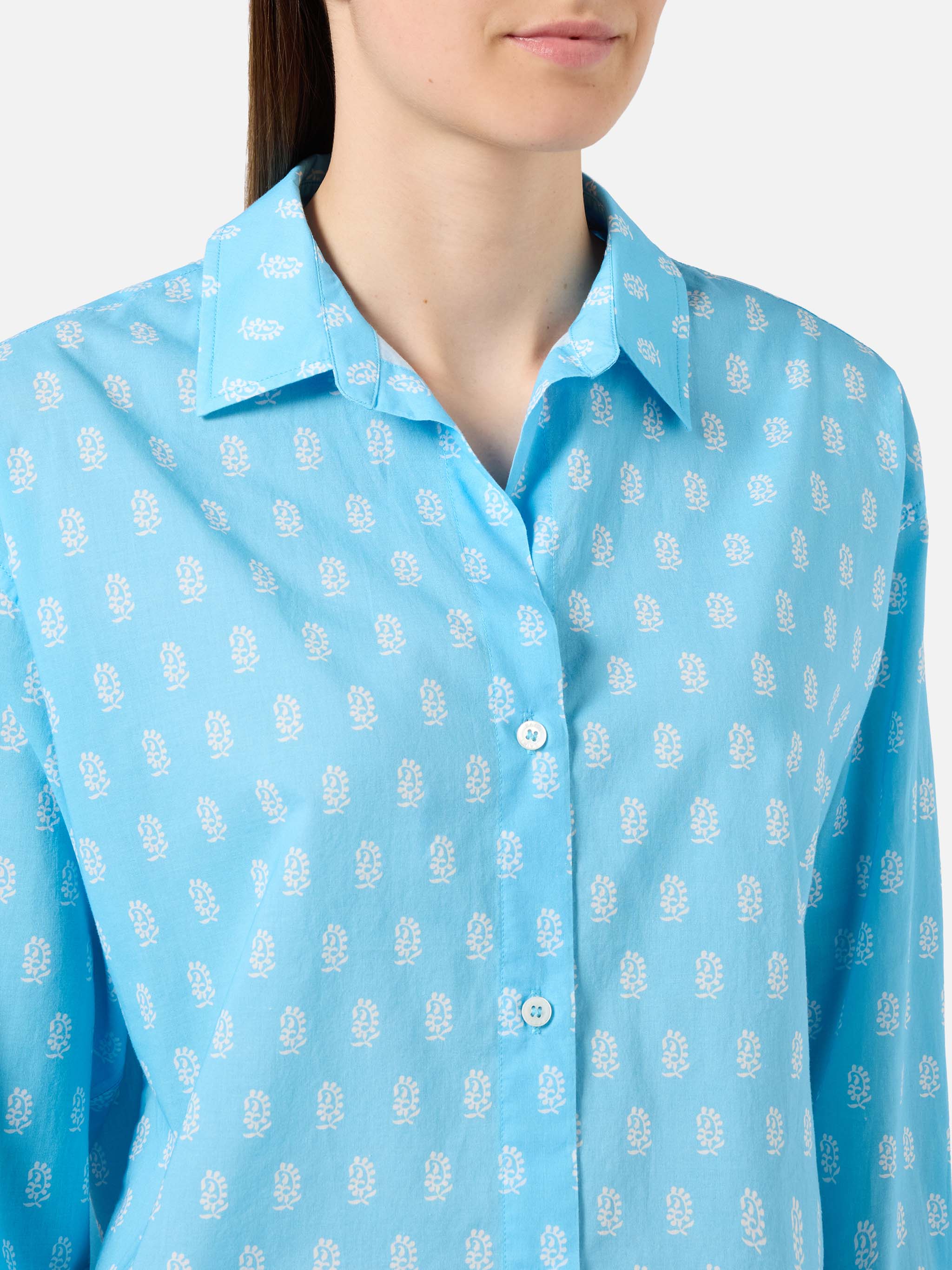 Light blue cotton voile Cristal shirt with paisley print - Image 2