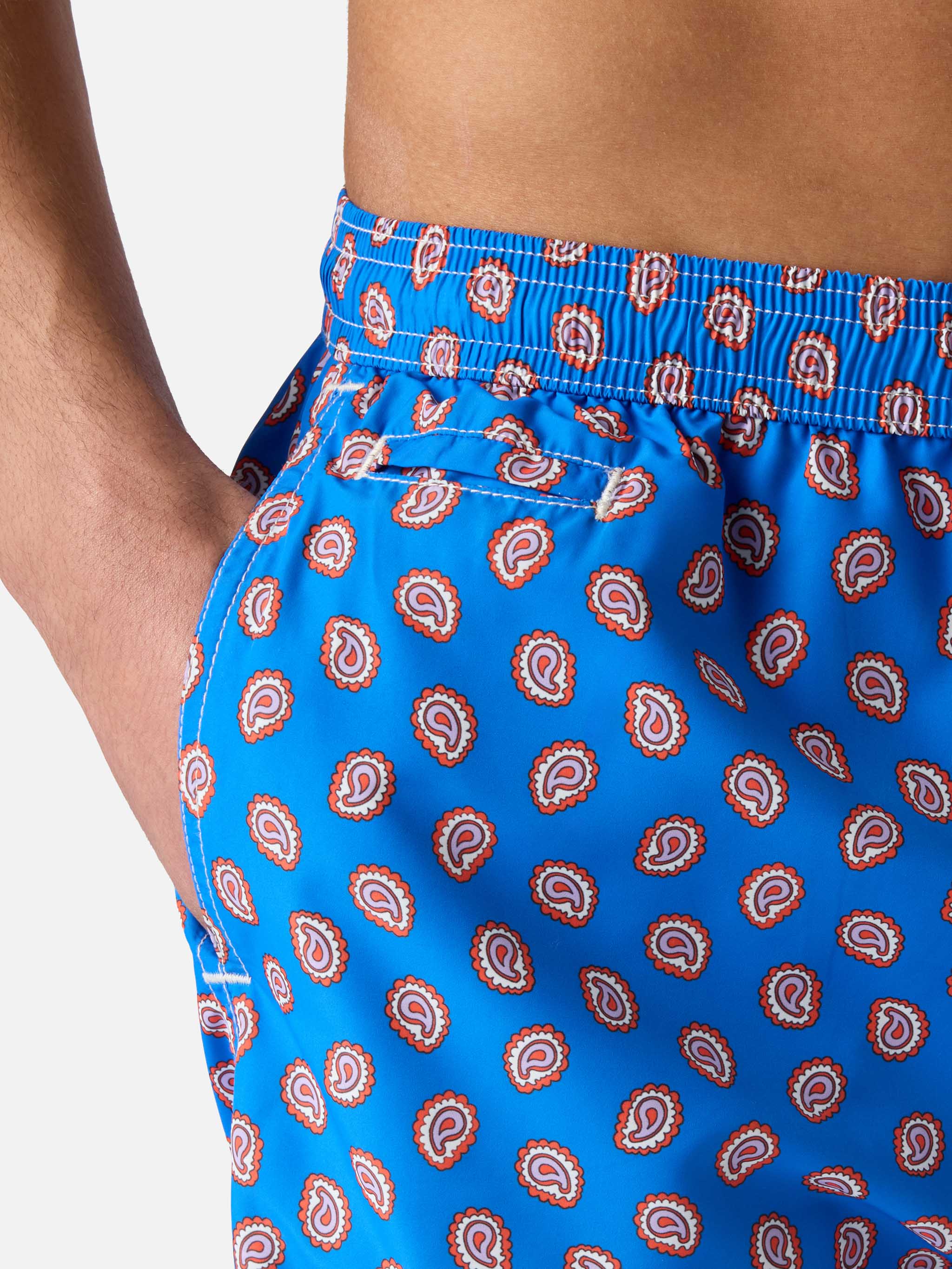 Lightweight fabric swim shorts Lighting with paisley  print - Image 4