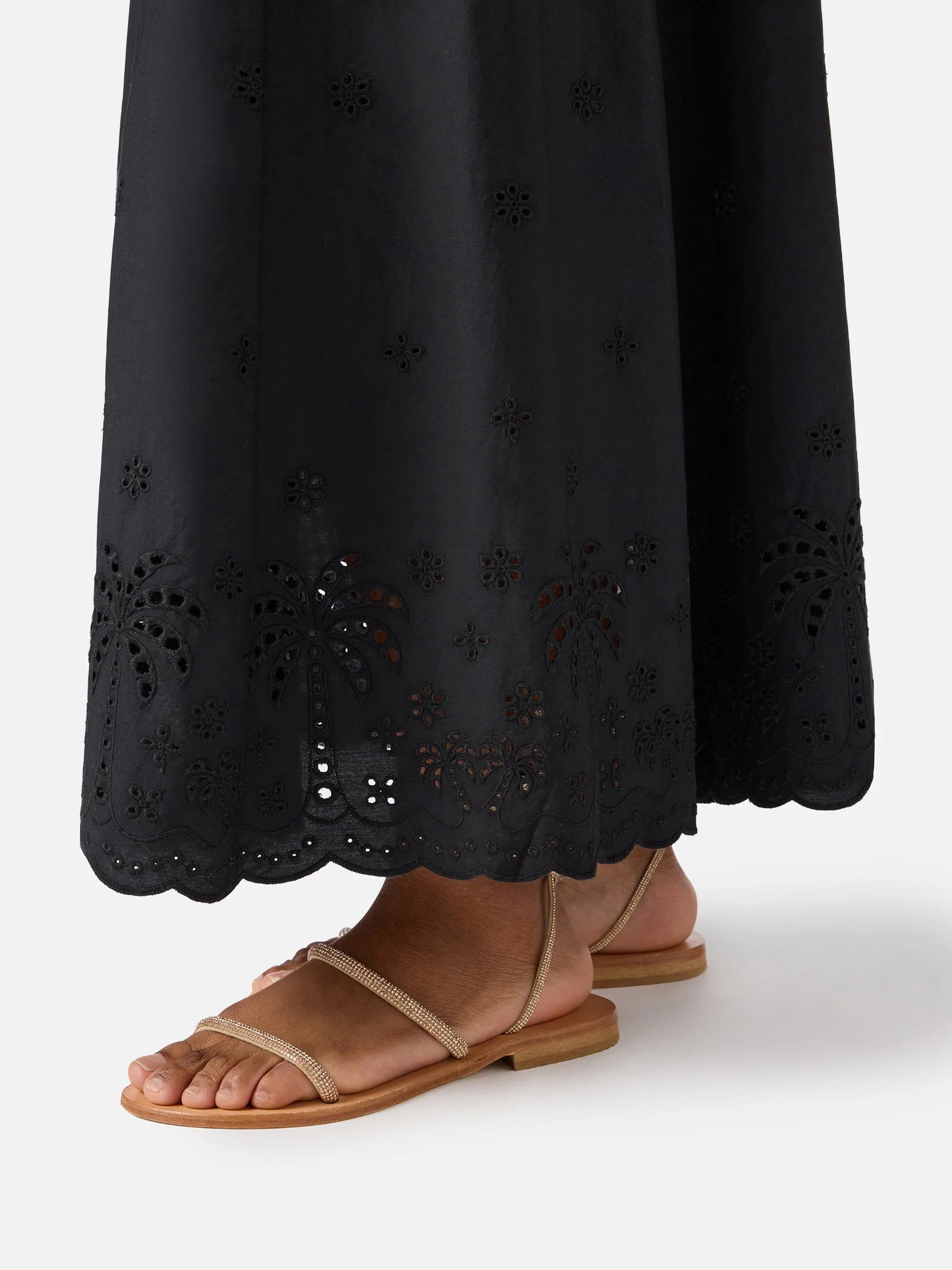 Long Guadalupe dress in black with embroidery - Image 2