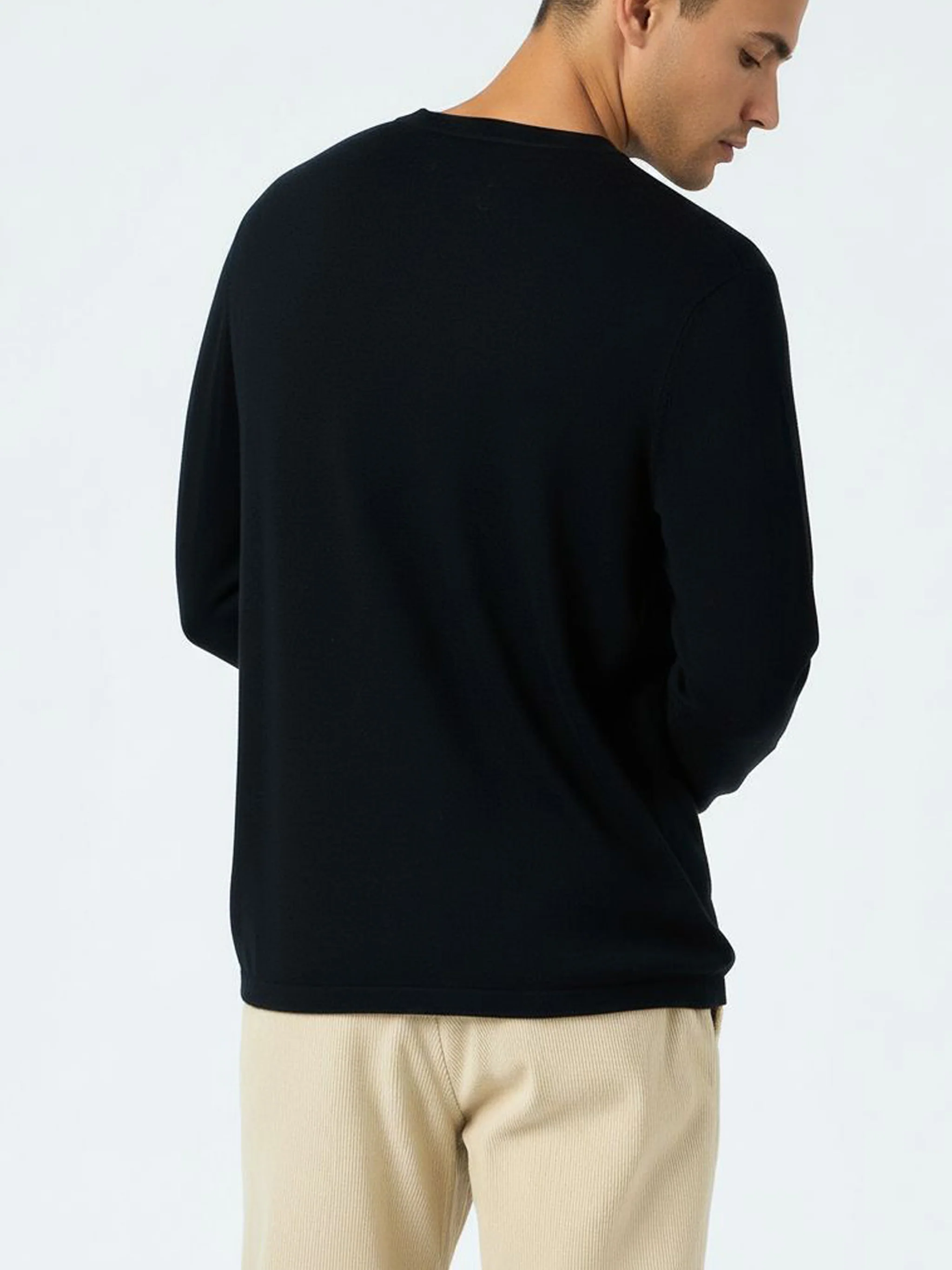 Black t-shirt Scott in MERINO WOOL and CASHMERE - Image 3