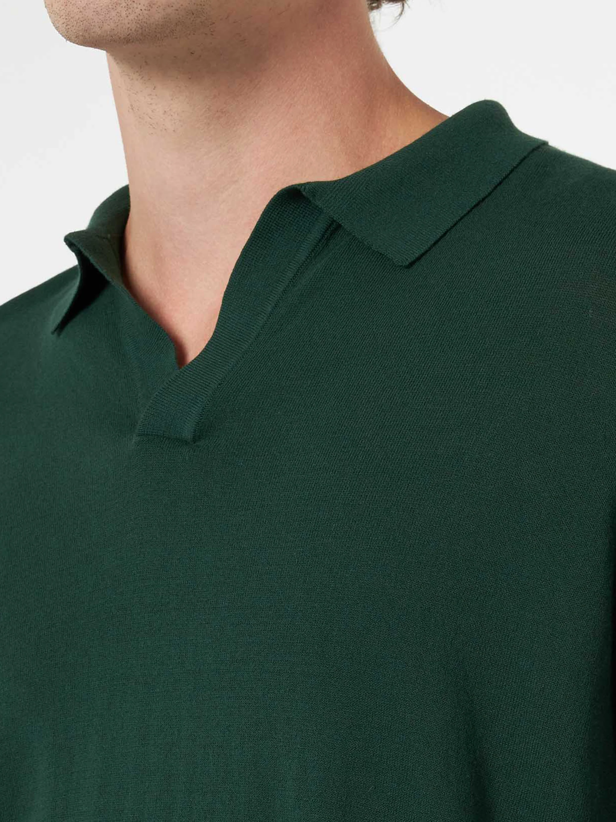 British green buttonless knitted polo shirt Sloan - Image 2