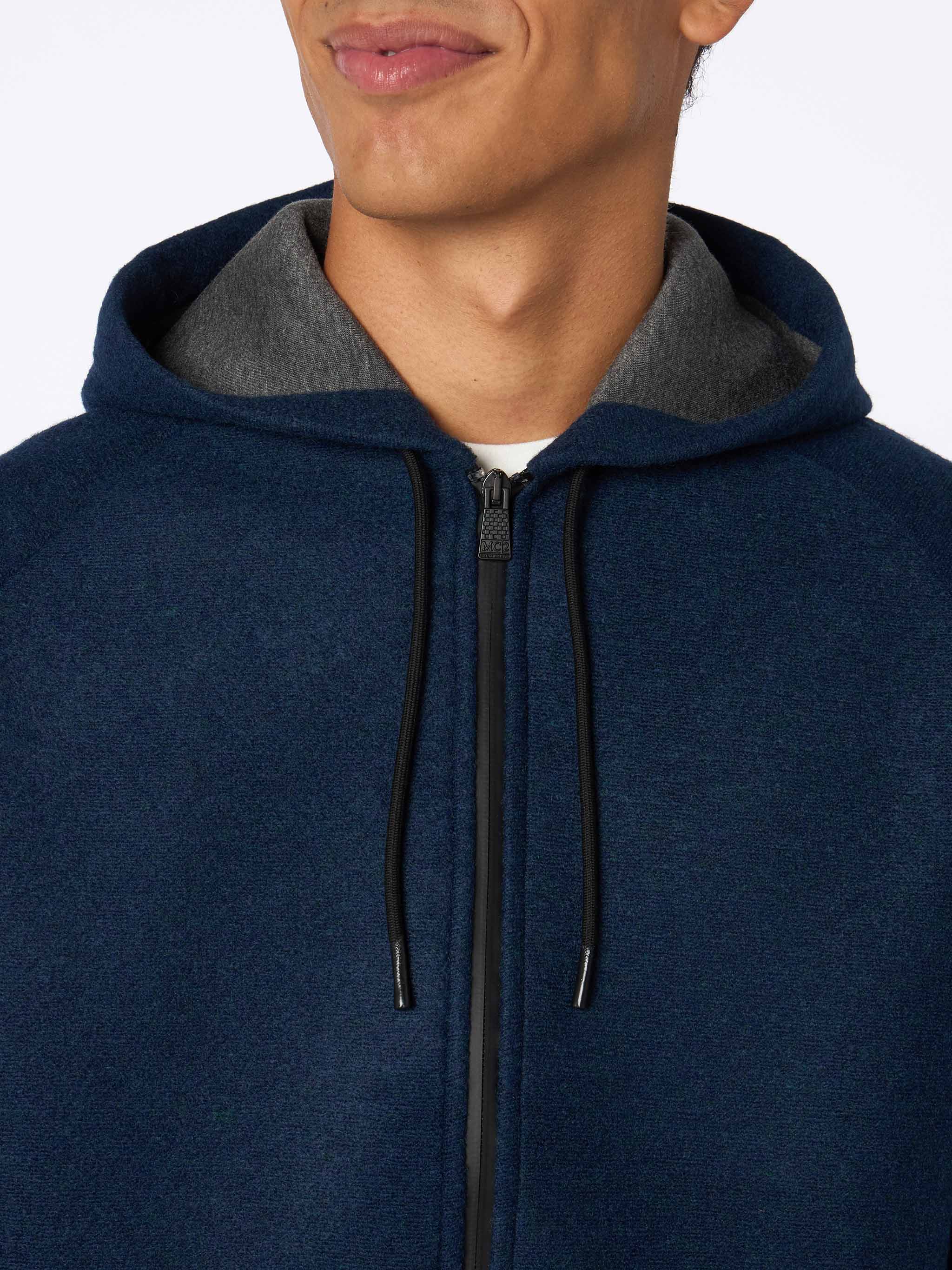 Carrel technical fabric sweatshirt in navy blue solid color - Image 3