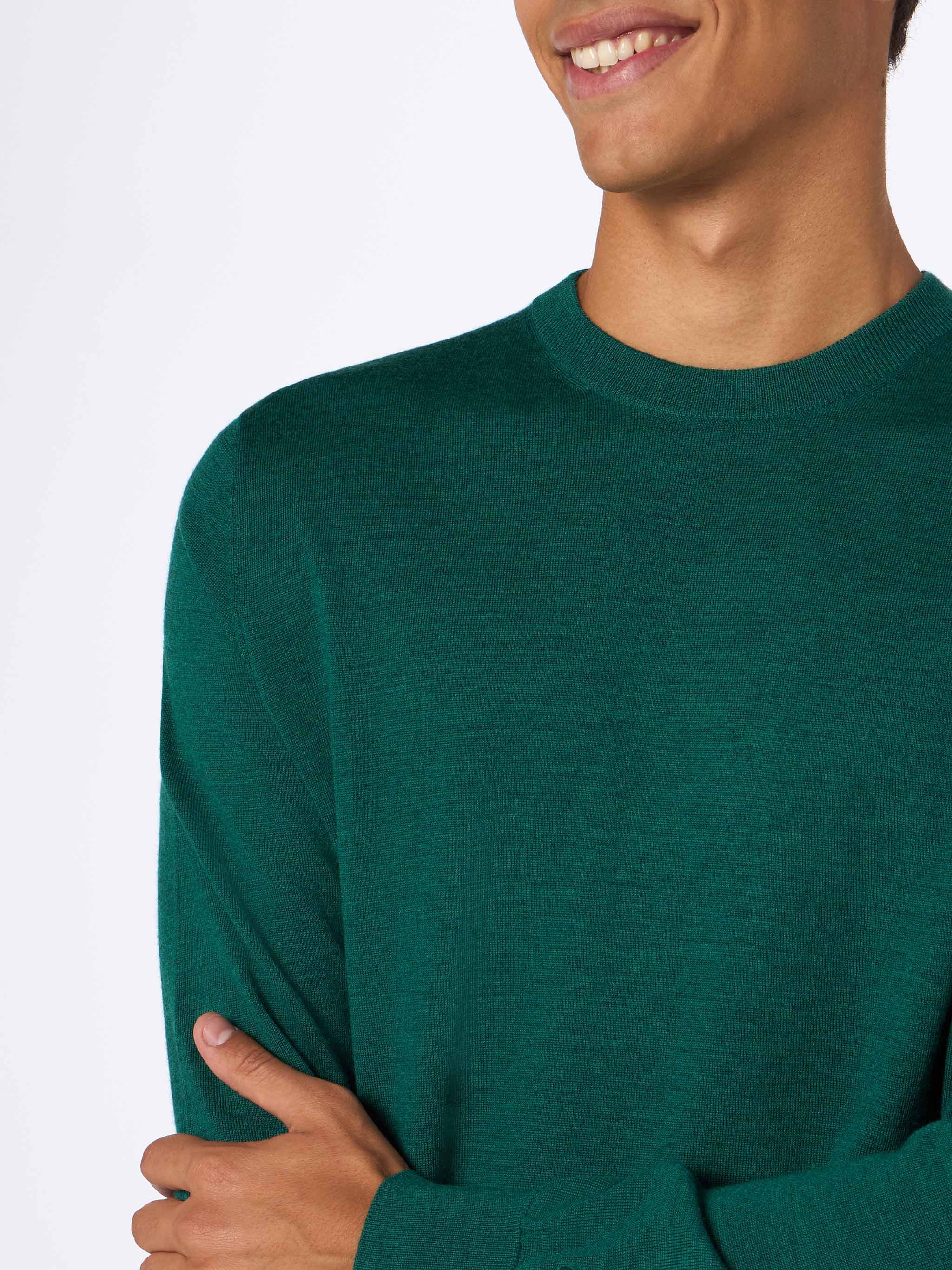 Crewneck sweater Regent in British green MERINO WOOL - Image 2