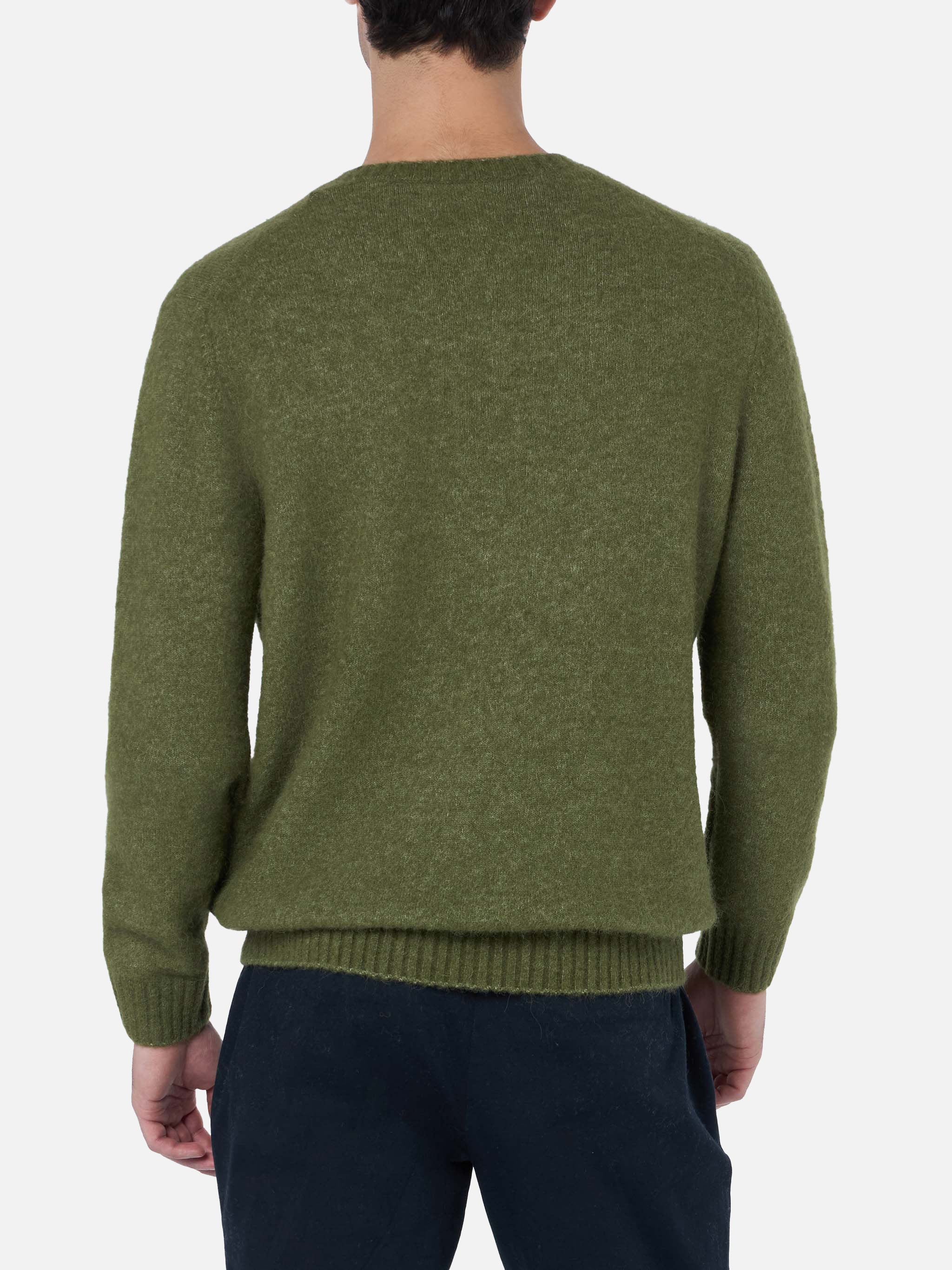 Crewneck sweater Regent in military green STRETCH ALPACA - Image 3