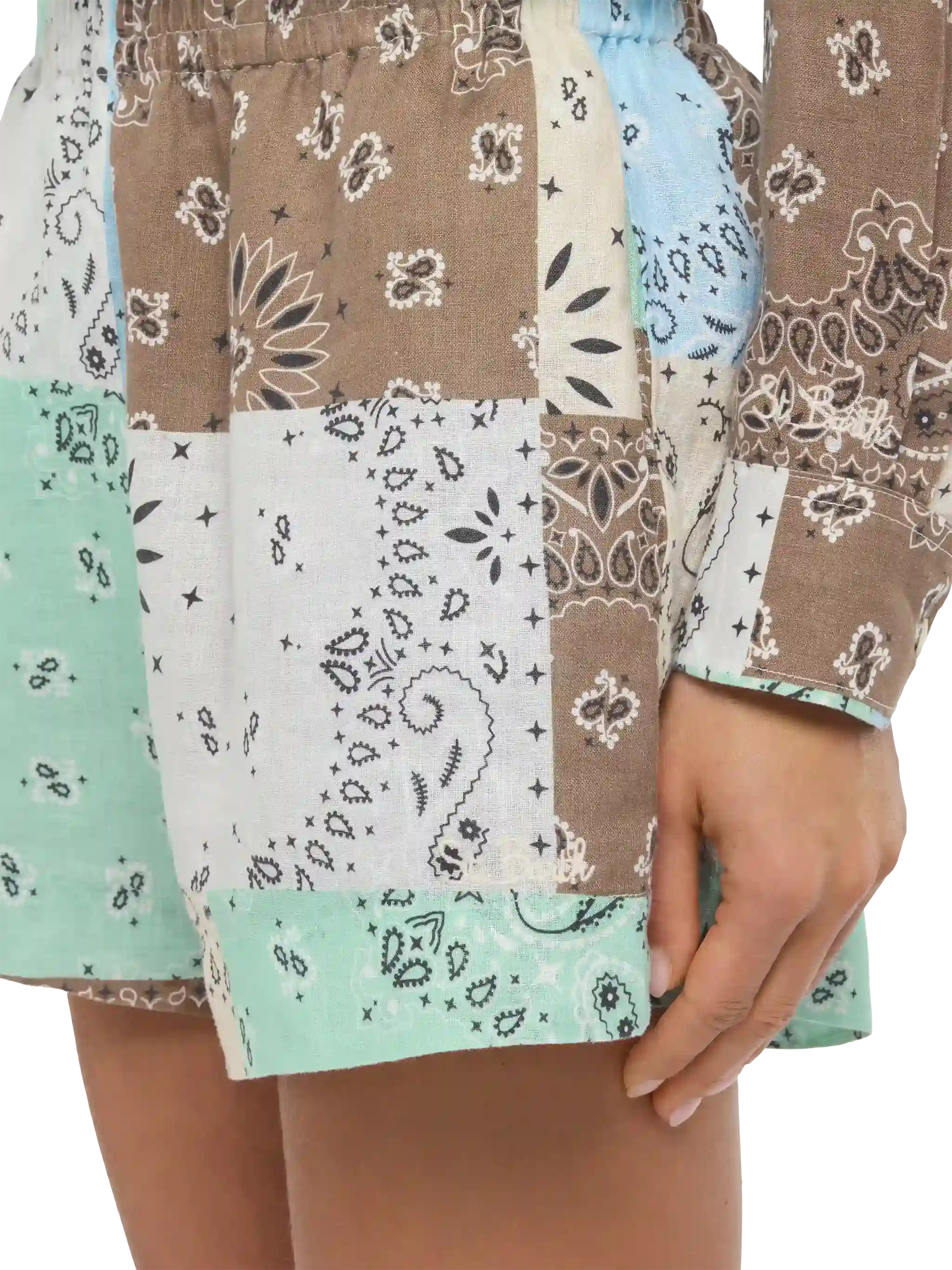 Meave linen pull up shorts with bandana patch print - Image 4