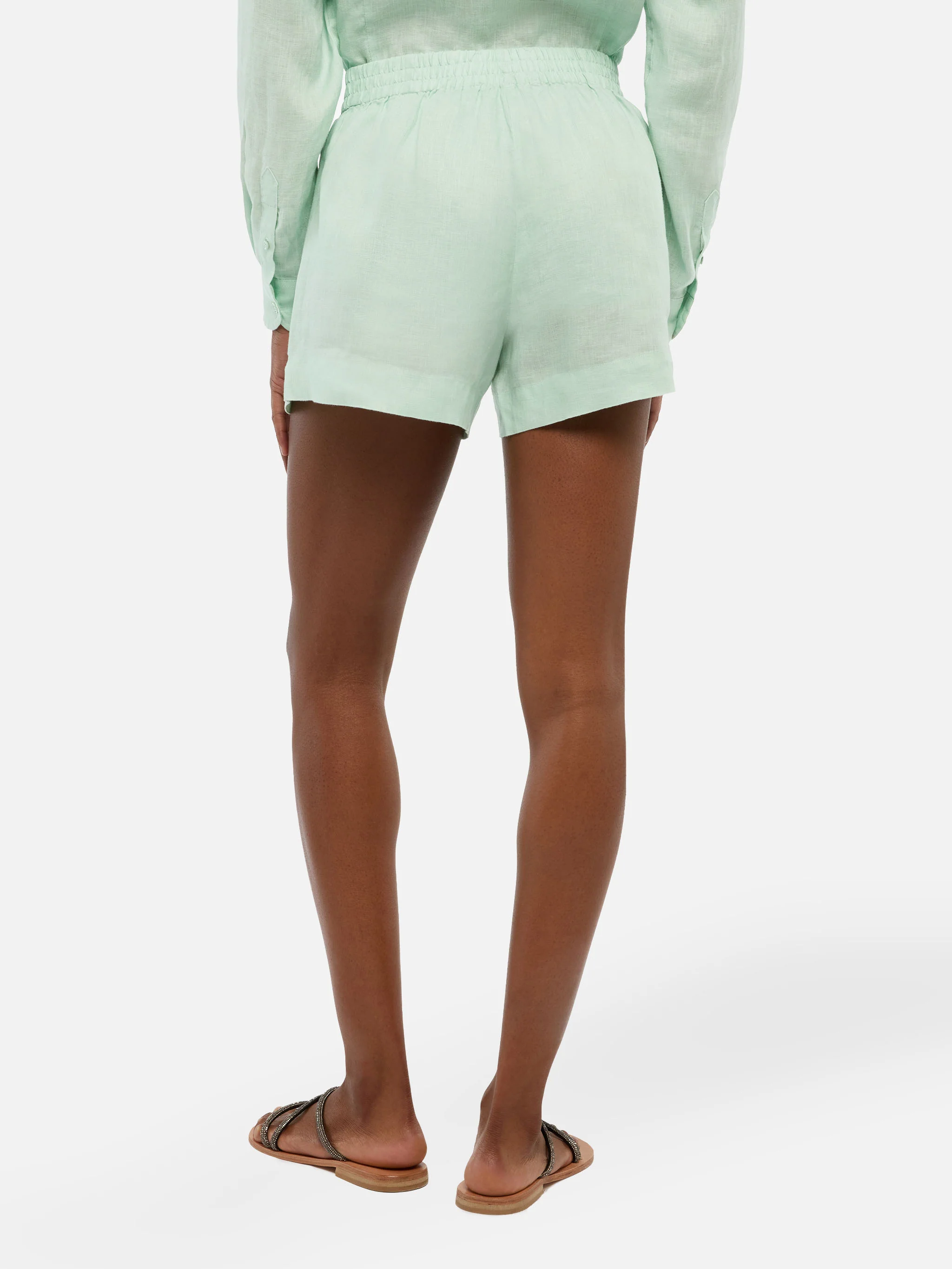 Meave sage green linen pull up shorts - Image 3