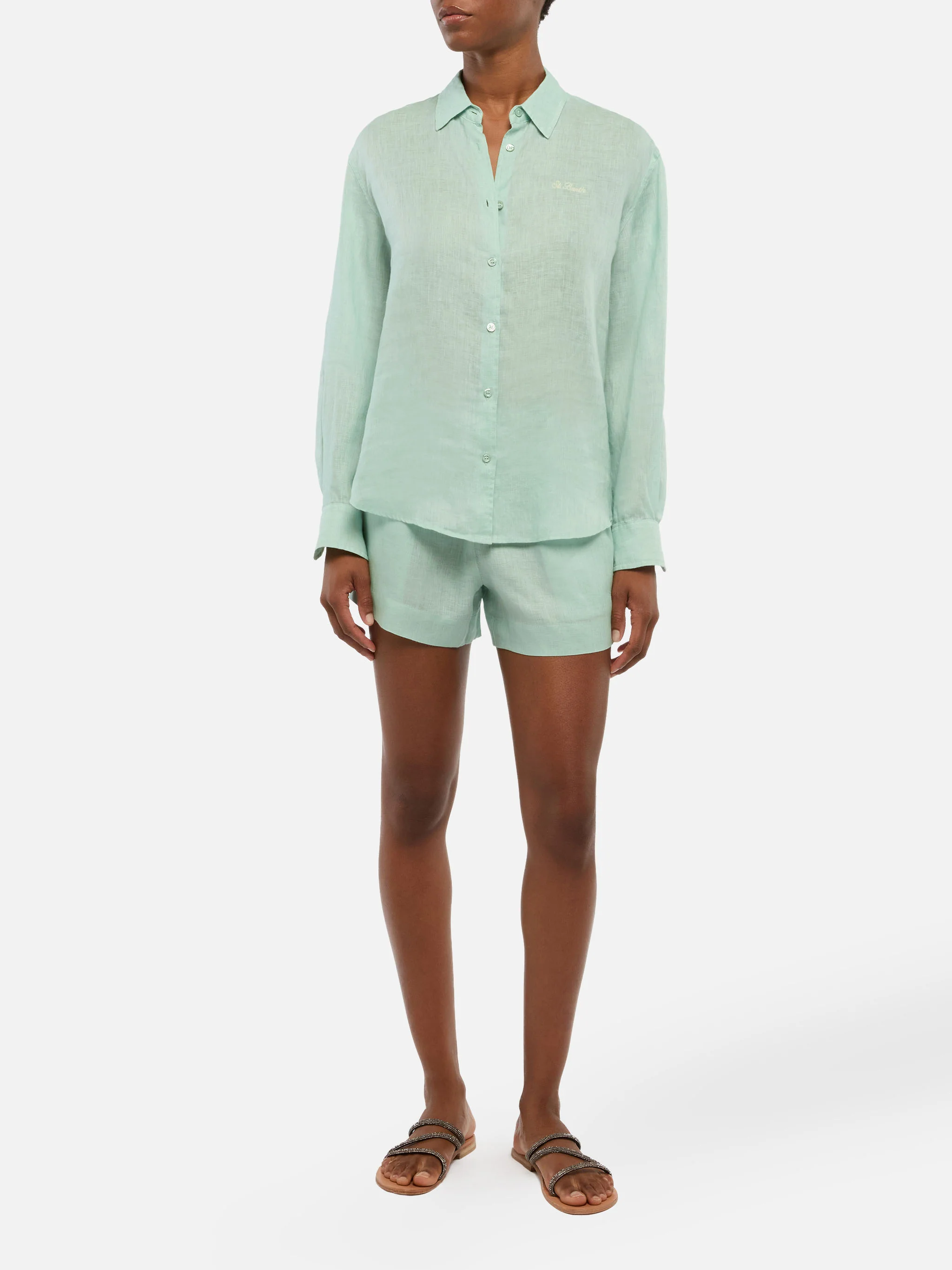 Meredith linen classic shirt with Saint Barth embroidery - Image 4