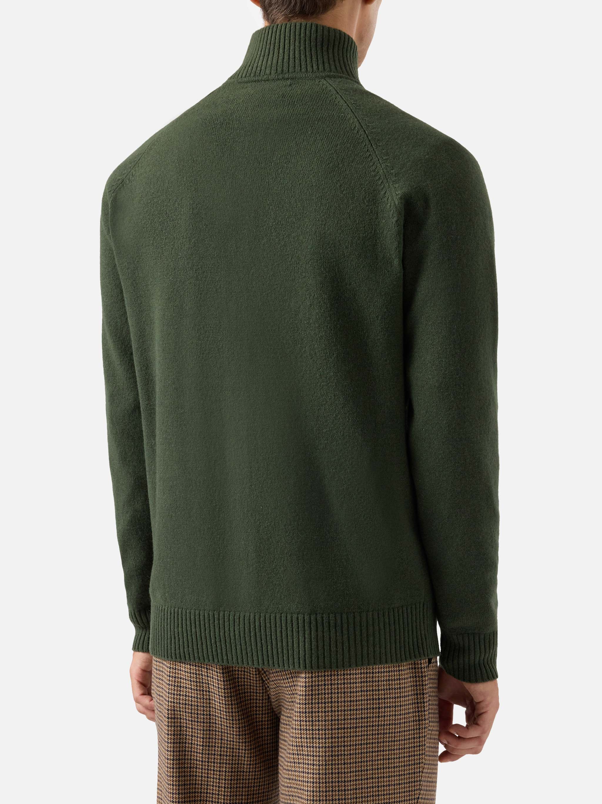 Military green cardigan Galway in 100% lambswool - Image 3