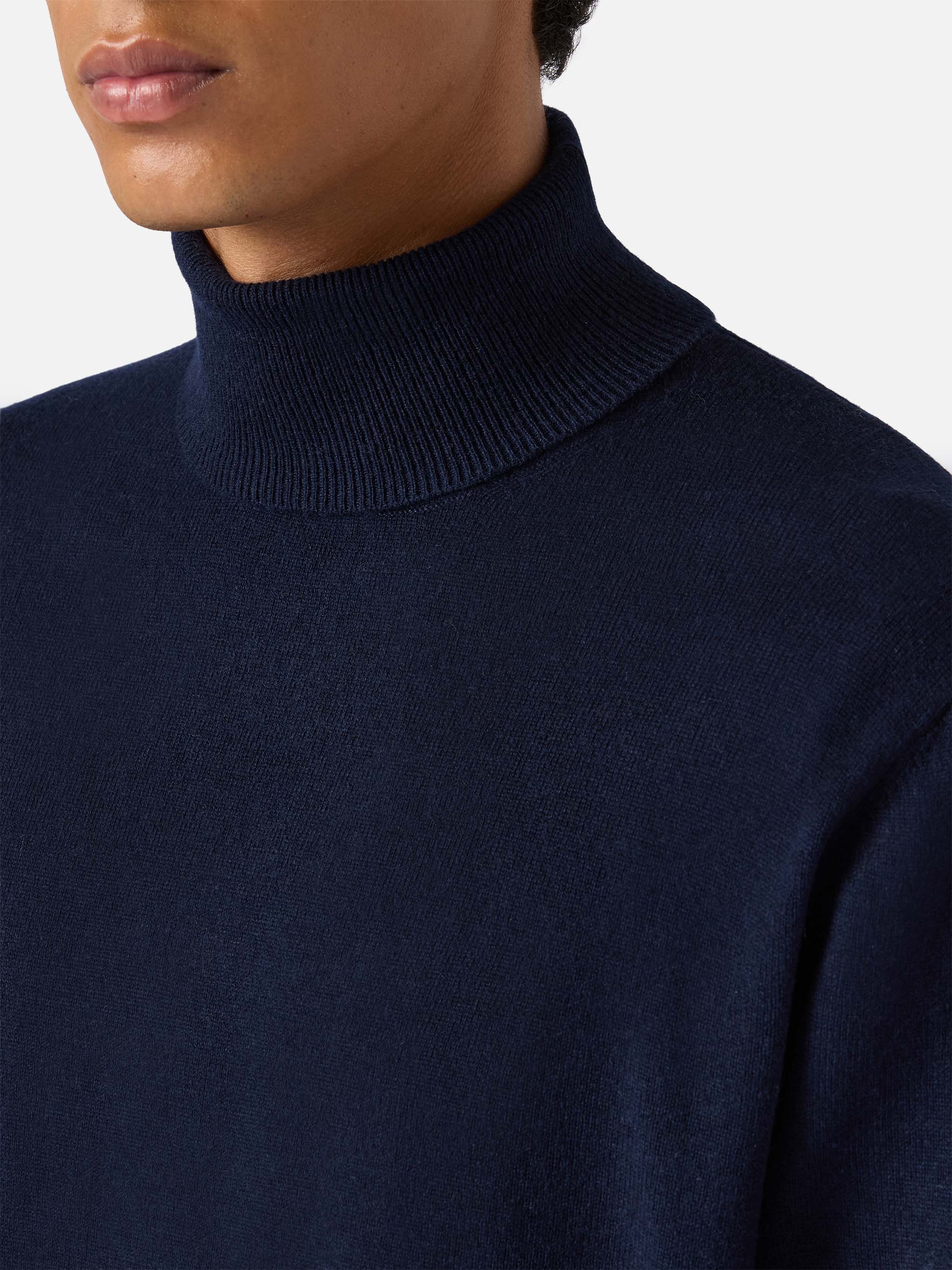 Turtleneck sweater Bond in night blue merino wool and cashmere - Image 2