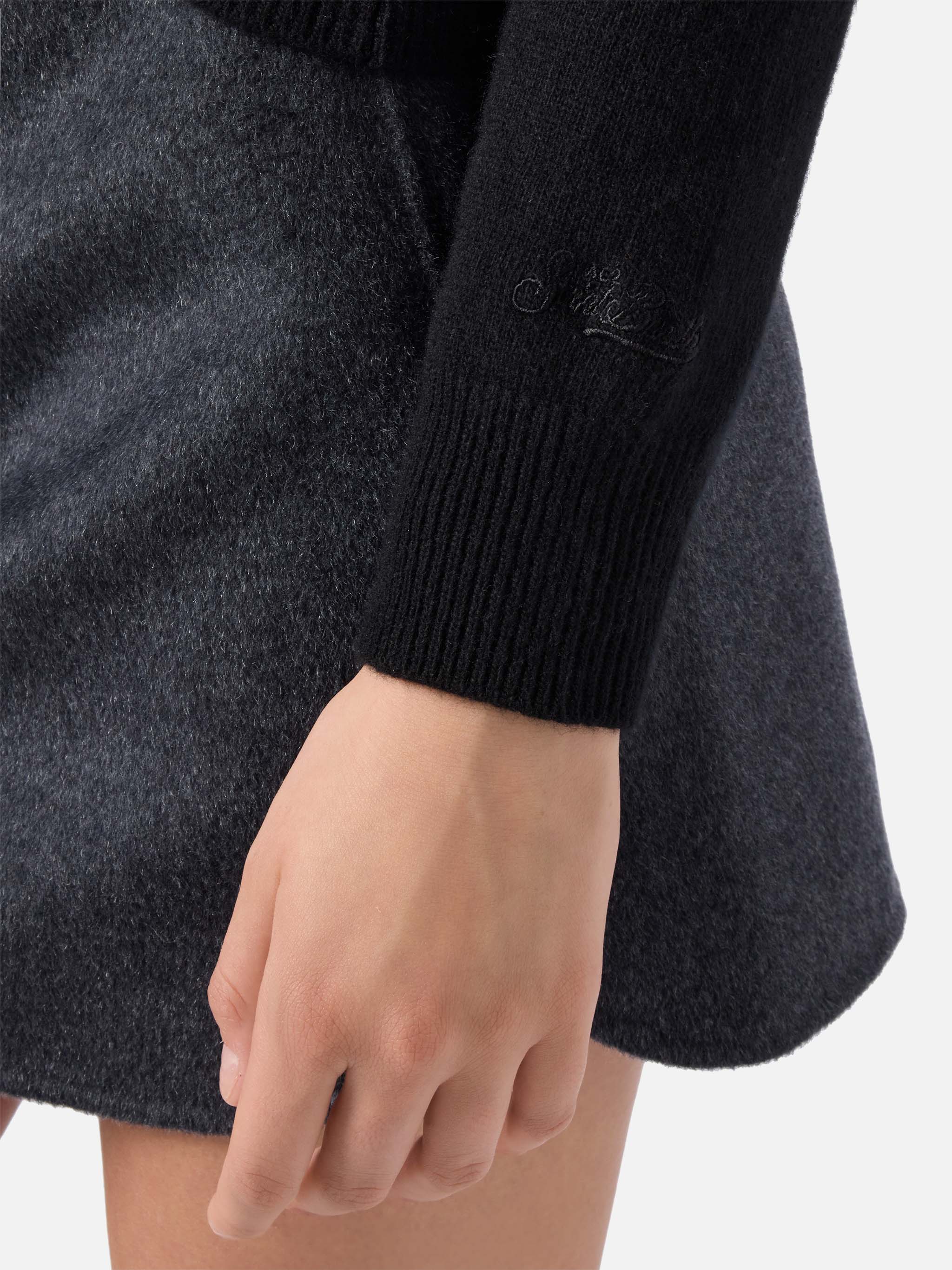 New Queen cashmere-blend sweater in black with Adoro jacquard - Image 4
