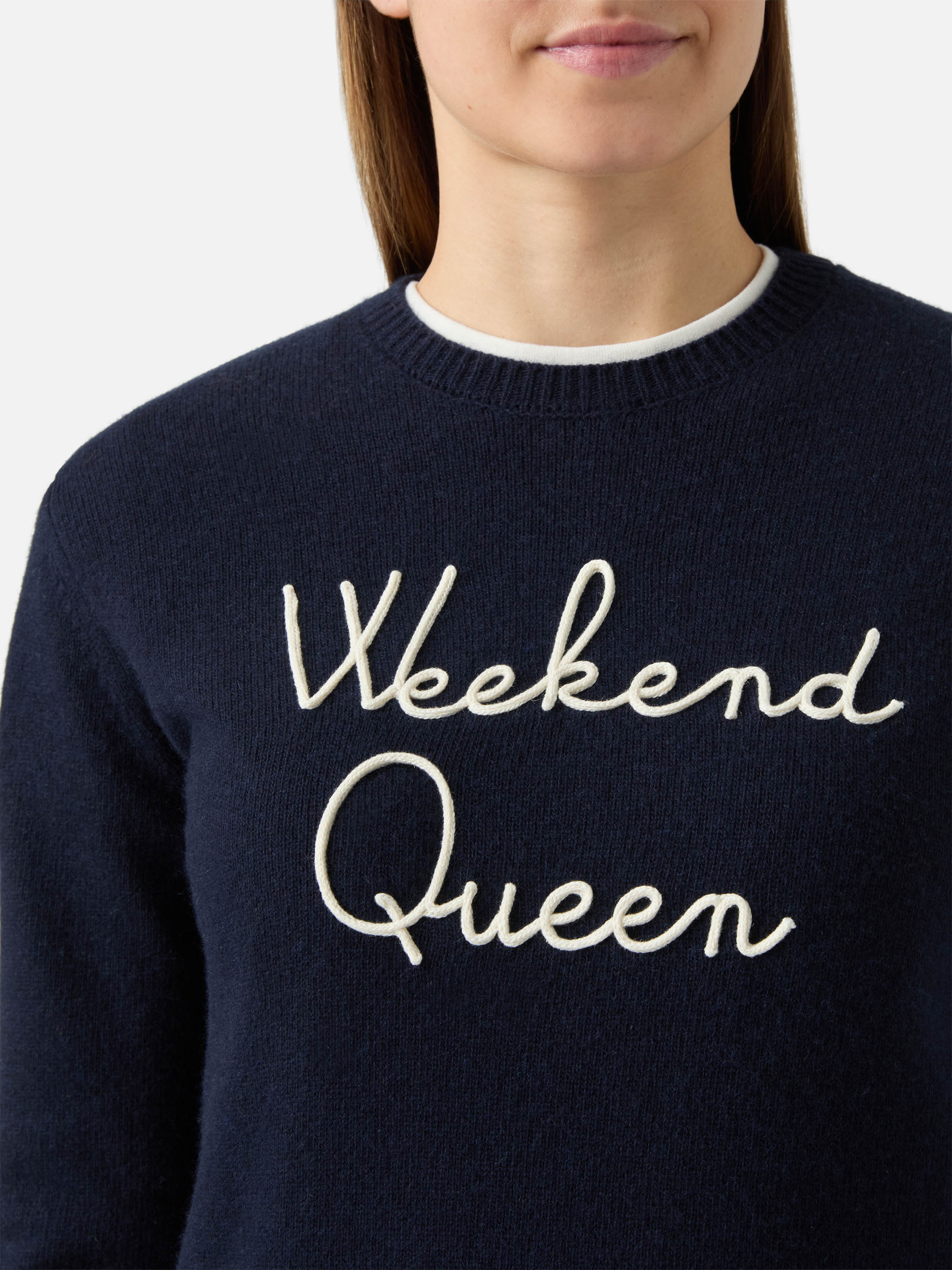 New Queen cashmere-blend sweater in blue with Weekend Queen embroidery - Image 2