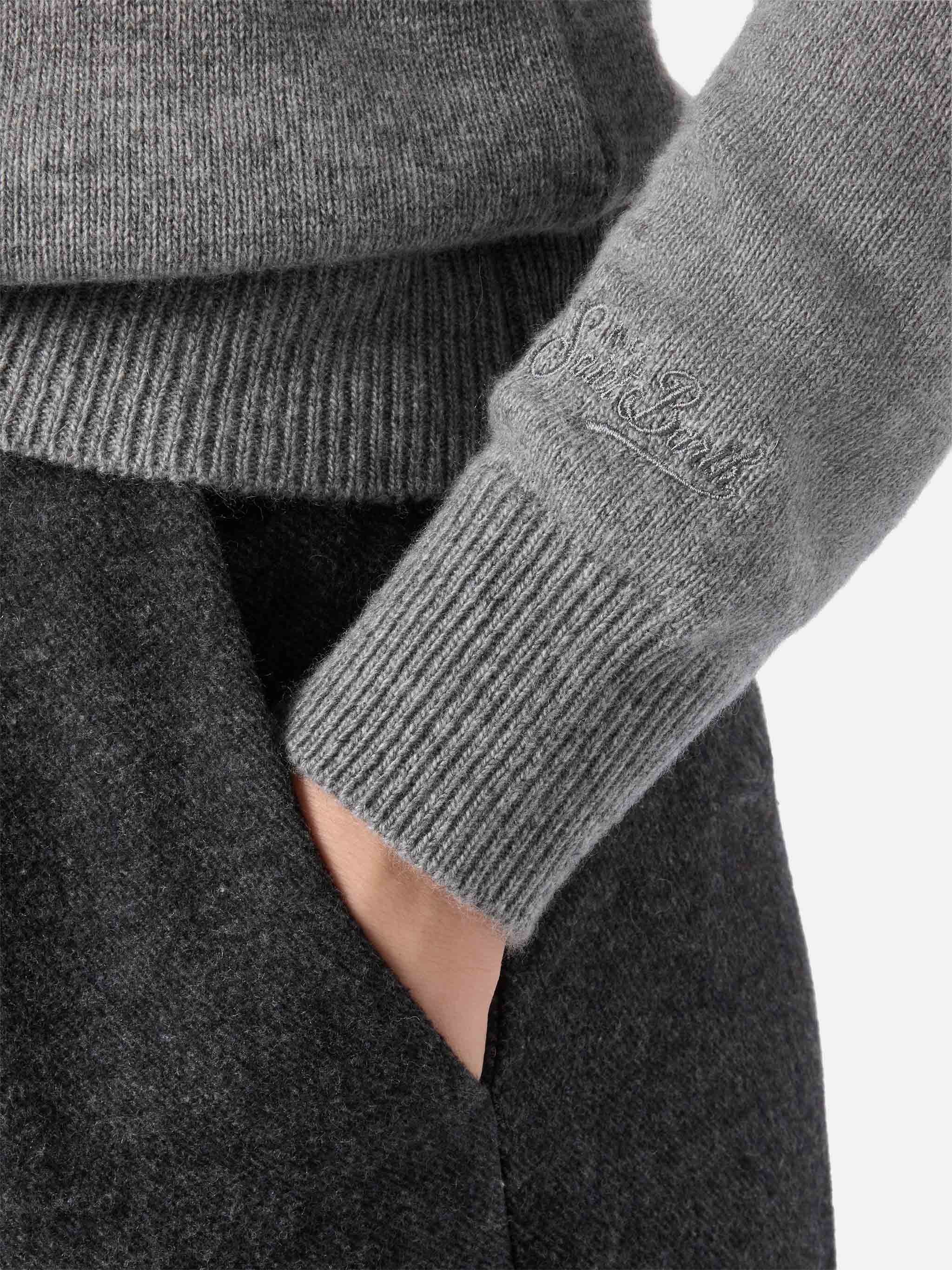 New Queen cashmere-blend sweater in grey with Kissenefrega lurex jacquard - Image 4