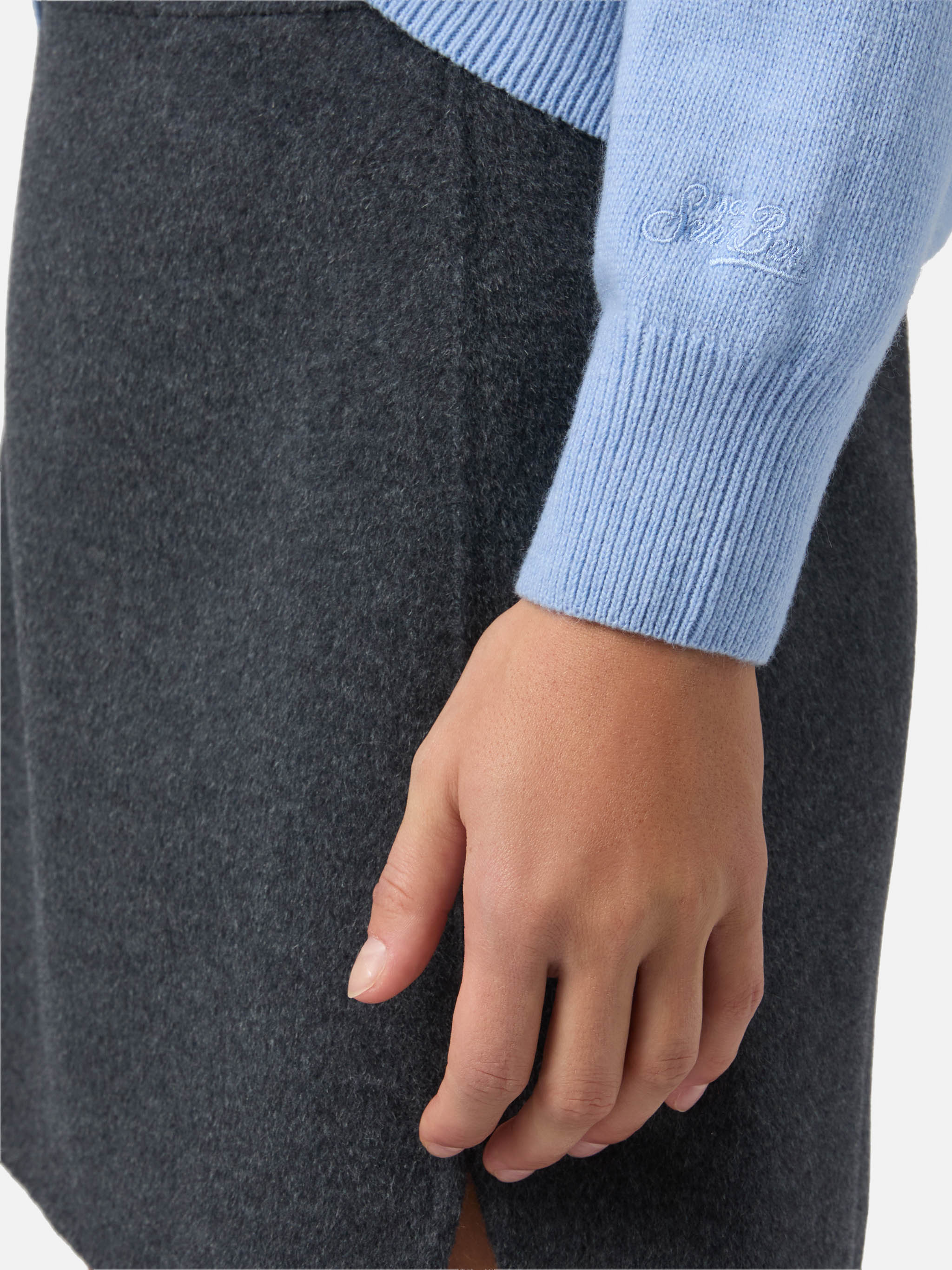 New Queen cashmere-blend sweater in light blue with Après Chic jacquard - Image 4