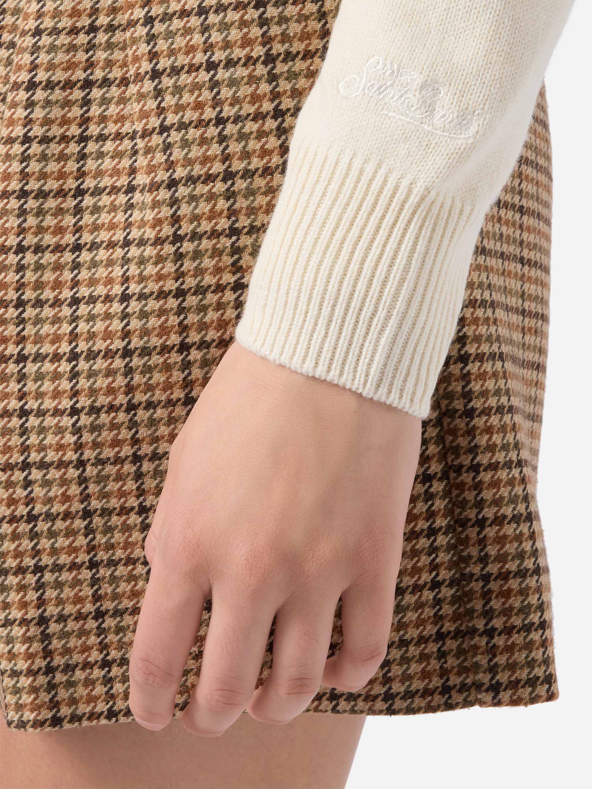 New Queen cashmere-blend sweater in white with Bollicine Addicted lurex jacquard - Image 4