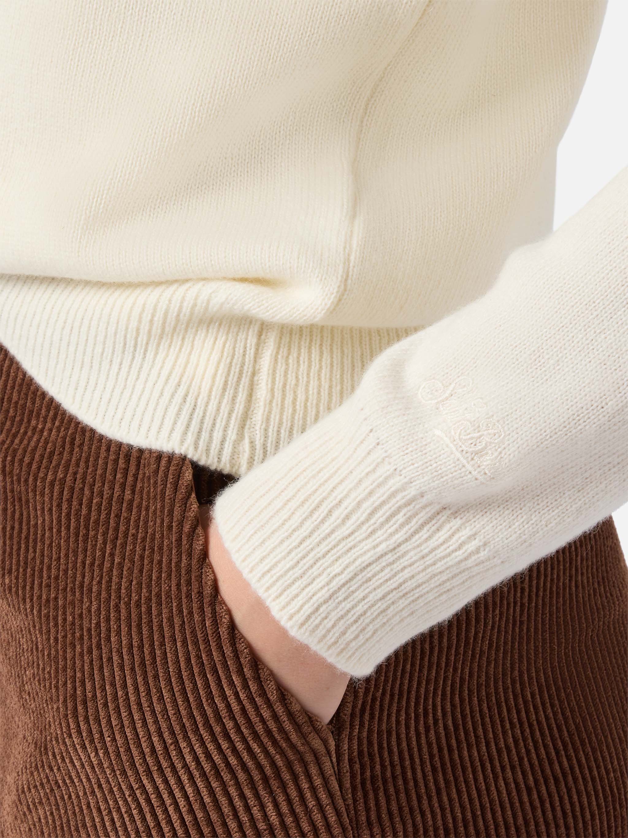 New Queen cashmere-blend sweater in white with Favolosa lurex embroidery - Image 3