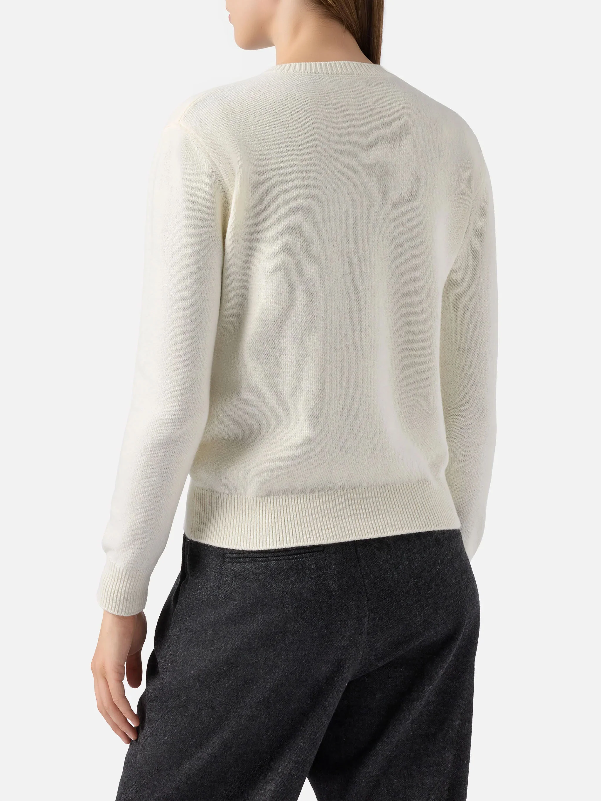 New Queen cashmere-blend sweater in white with Gossip Girl lurex embroidery - Image 4