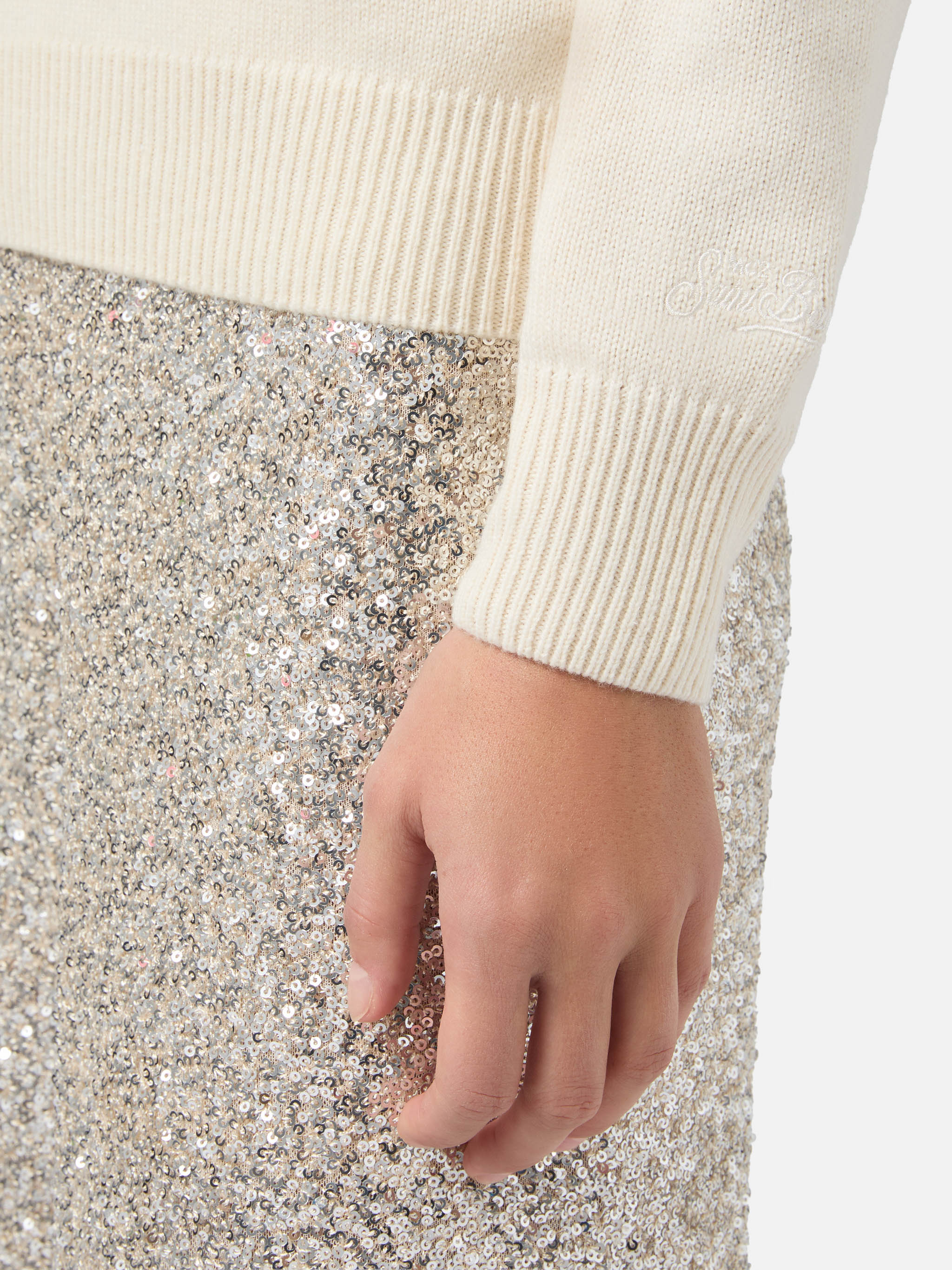 New Queen cashmere-blend sweater in white with postcard jacquard and embroidery - Image 4