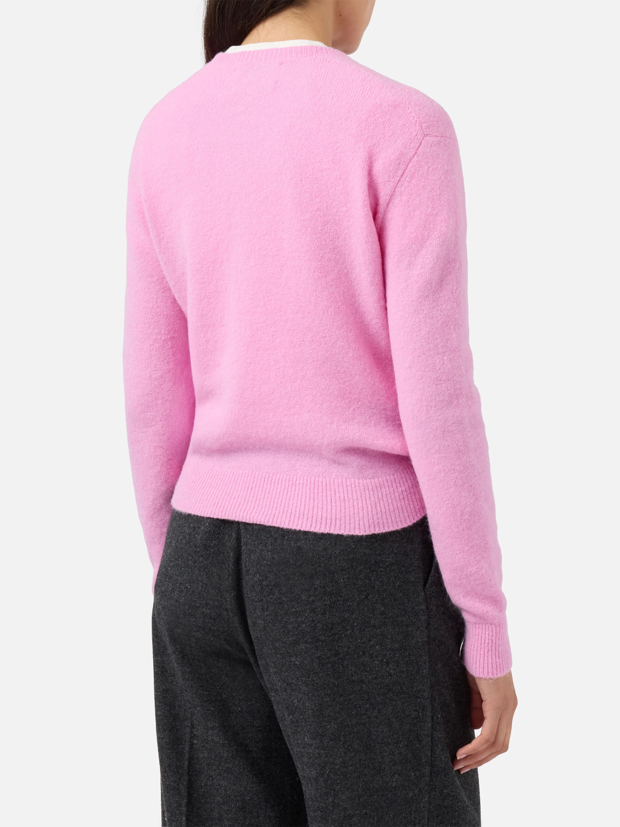 New Queen stretch sweater in merino-wool and alpaca blend in pink with Non smetto di sp(l)endere embroidery - Image 3