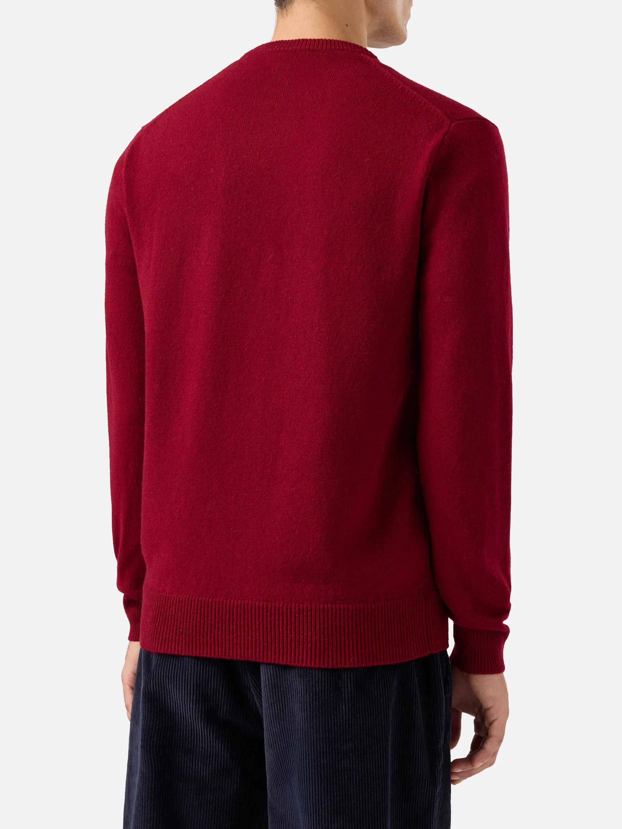 Regent 100% LAMBSWOOL sweater in burgundy - Image 3