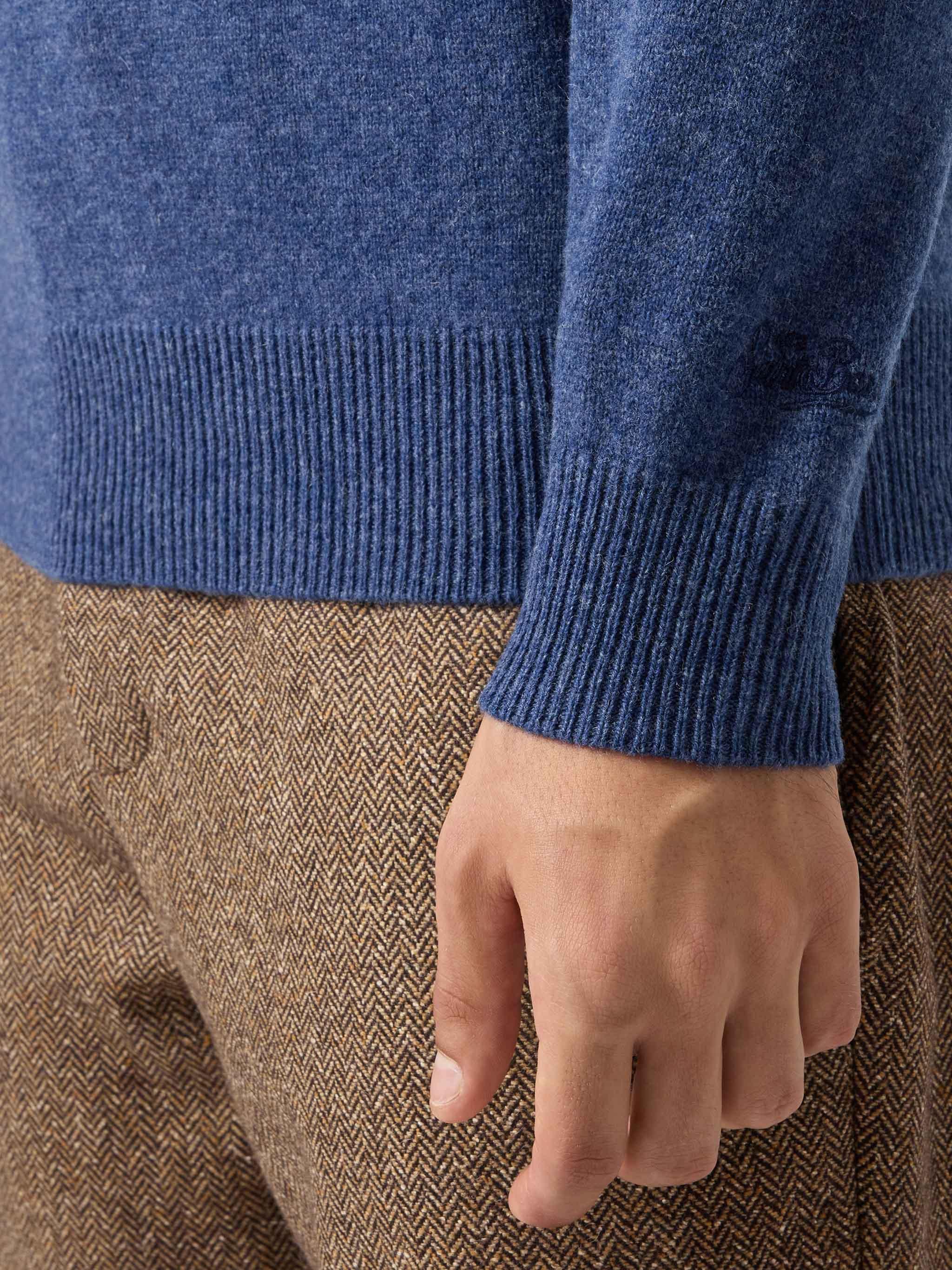 Regent 100% LAMBSWOOL sweater in blue denim - Image 4