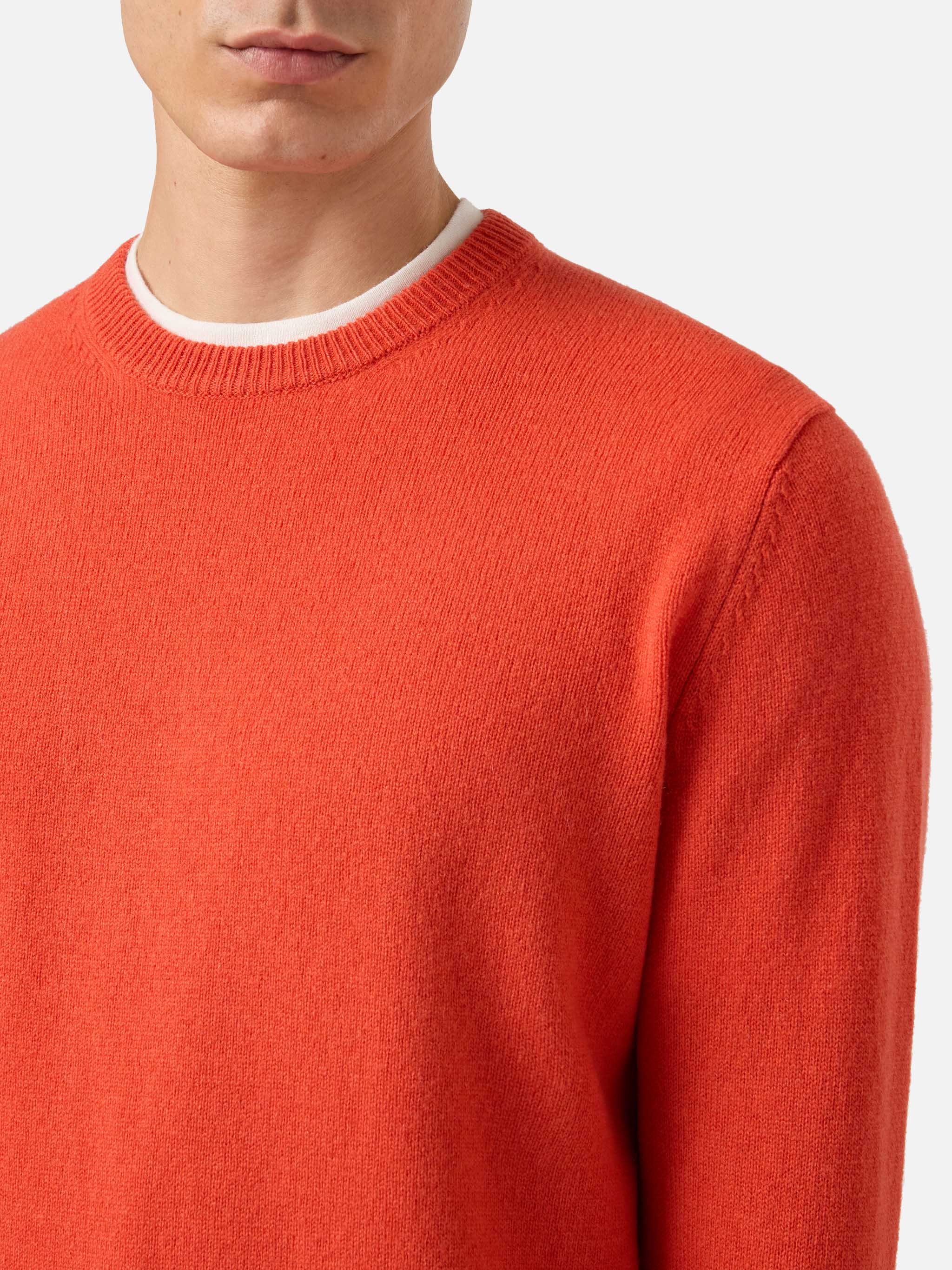 Regent 100% LAMBSWOOL sweater in orange - Image 2