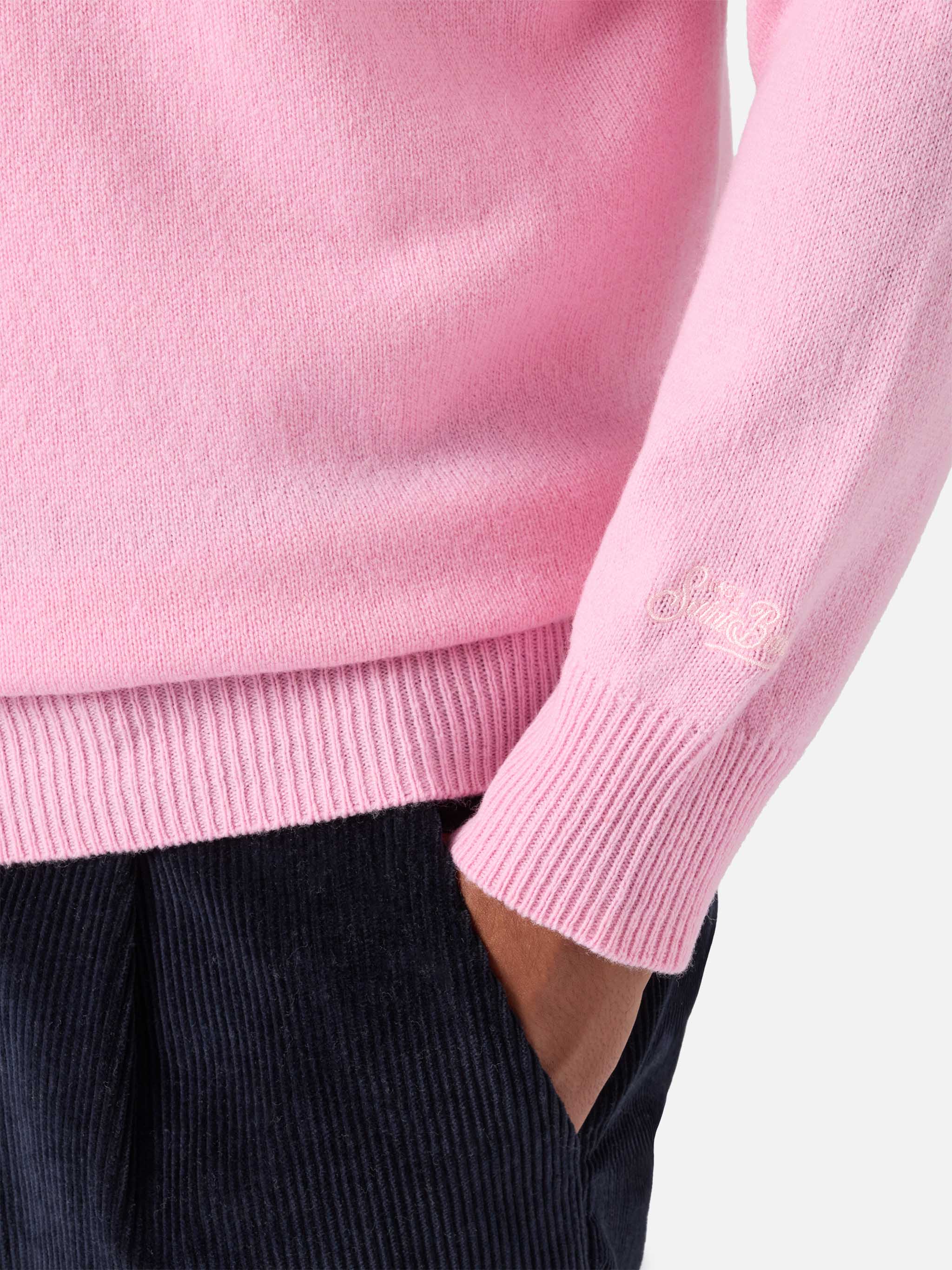 Regent 100% LAMBSWOOL sweater in pink - Image 4