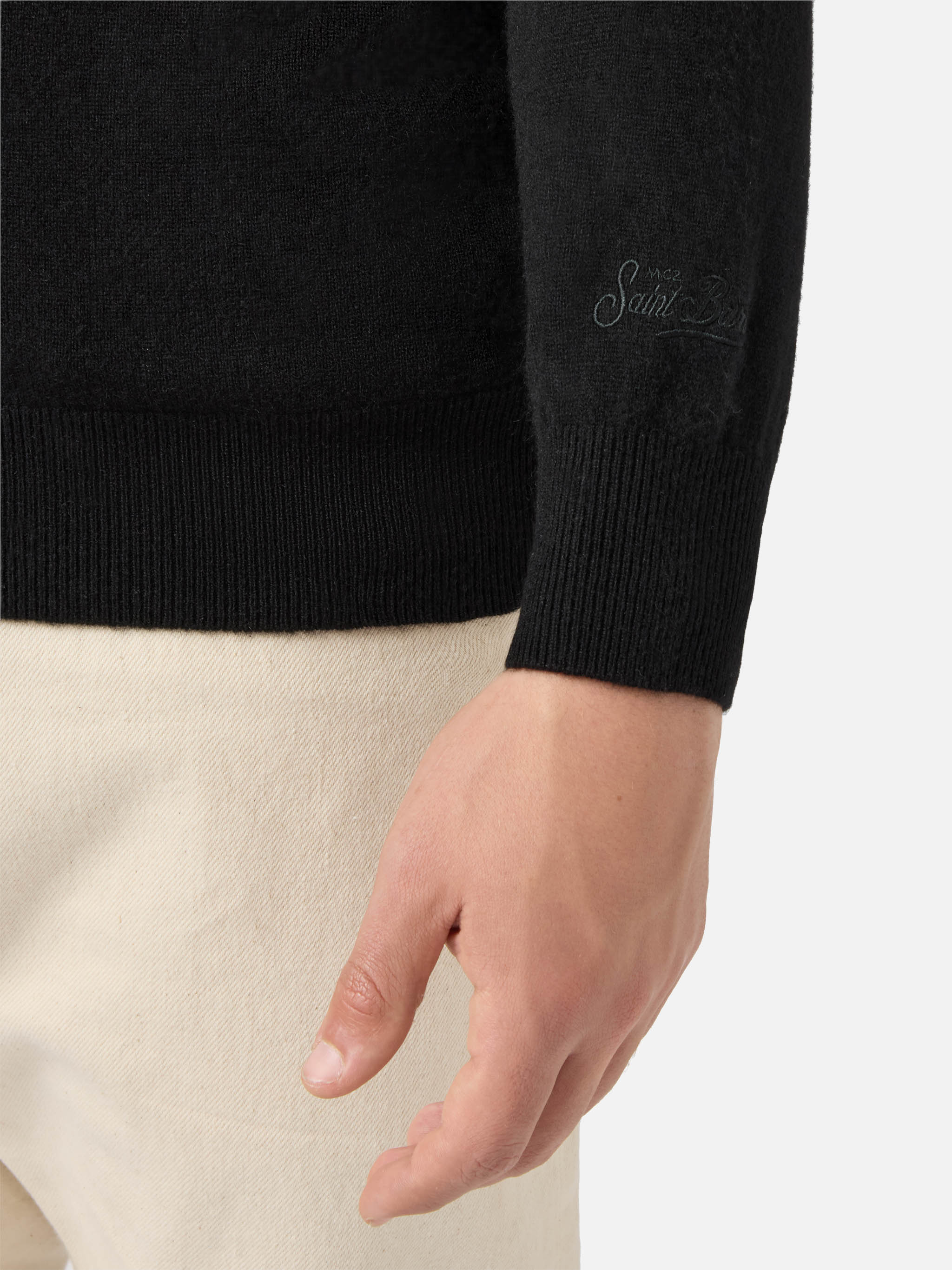 Regent crewneck sweater in 100% black CASHMERE - Image 4