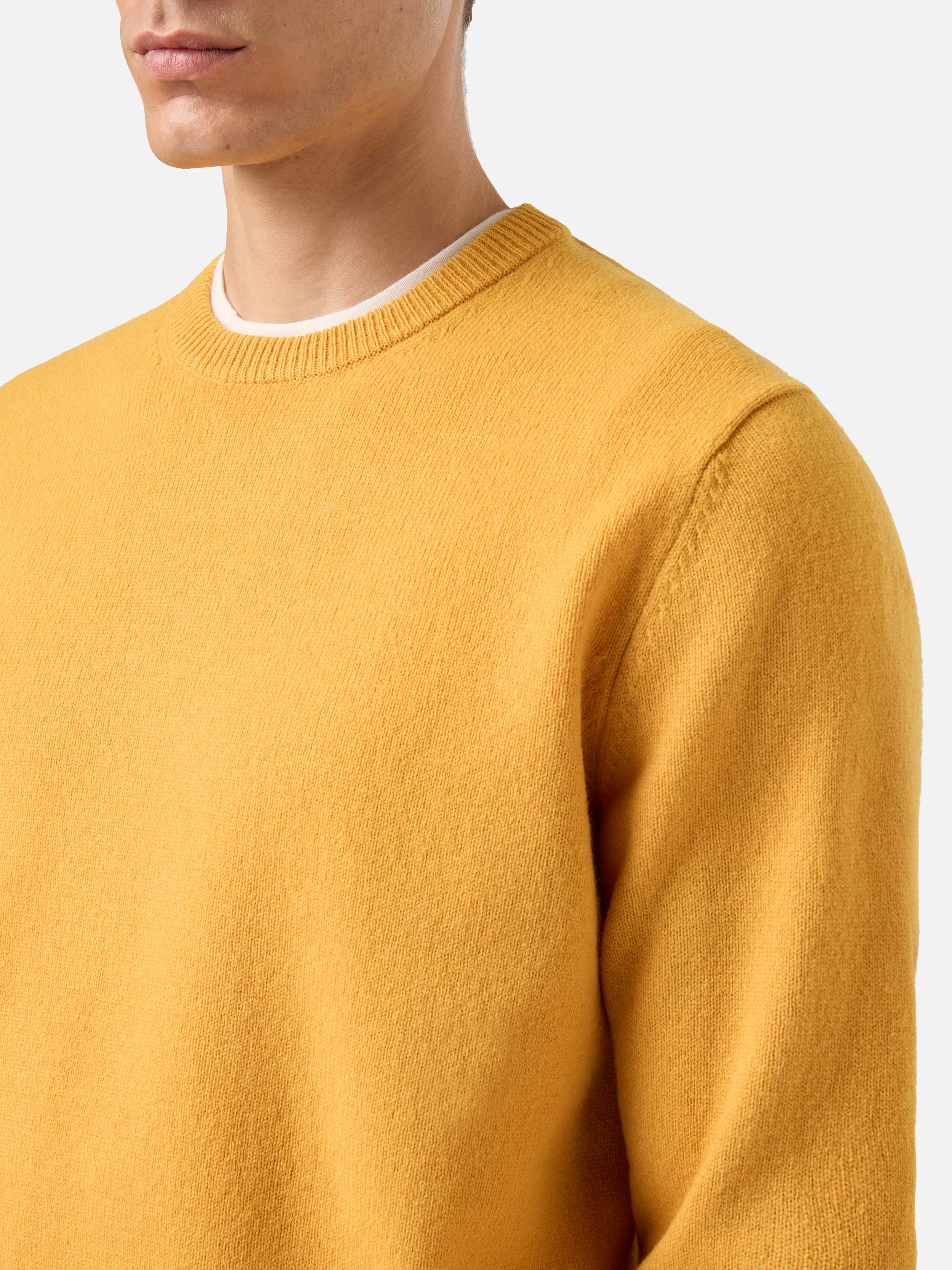 Regent 100% LAMBSWOOL sweater in ochre yellow - Image 2