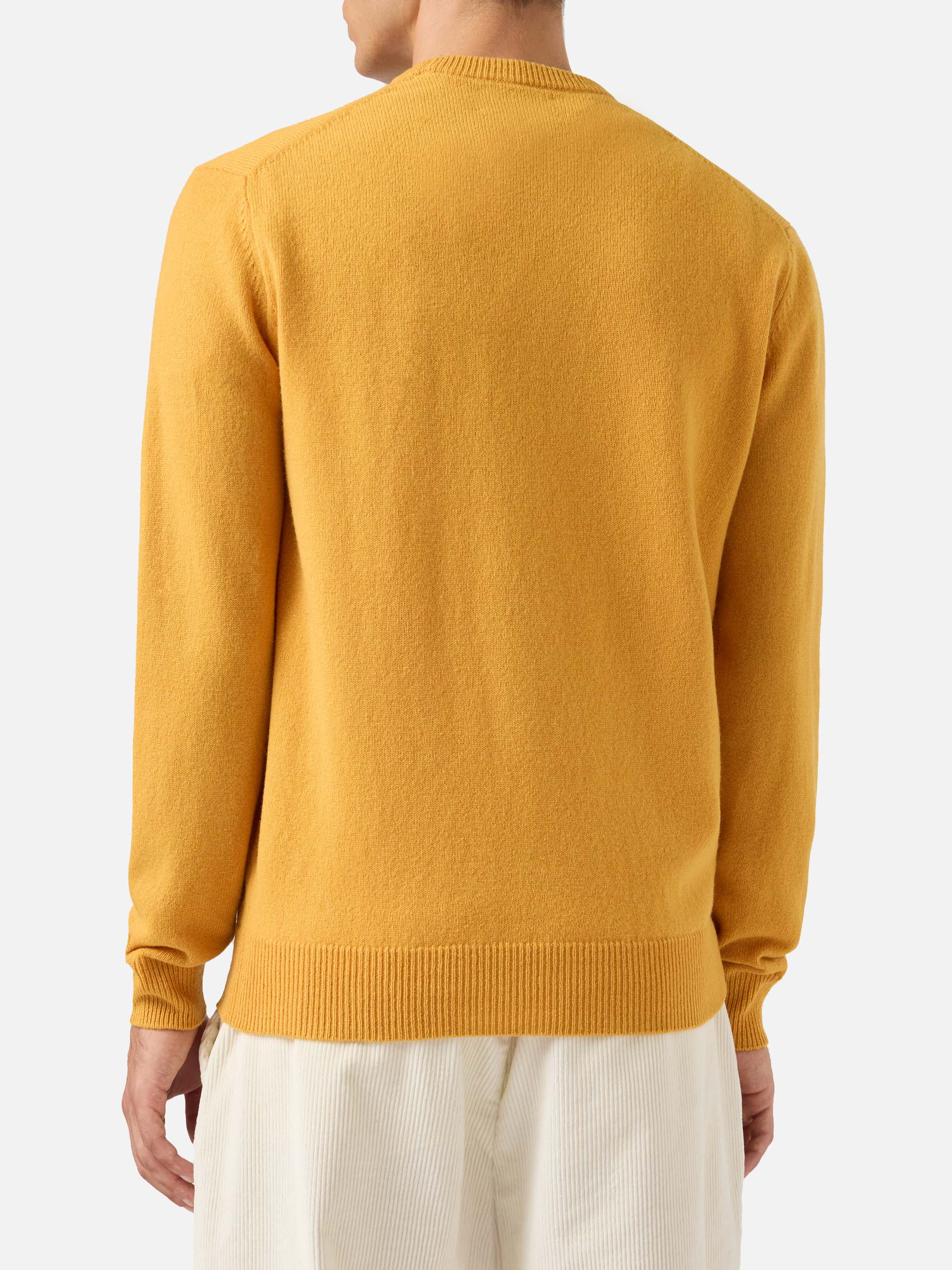 Regent 100% LAMBSWOOL sweater in ochre yellow - Image 3