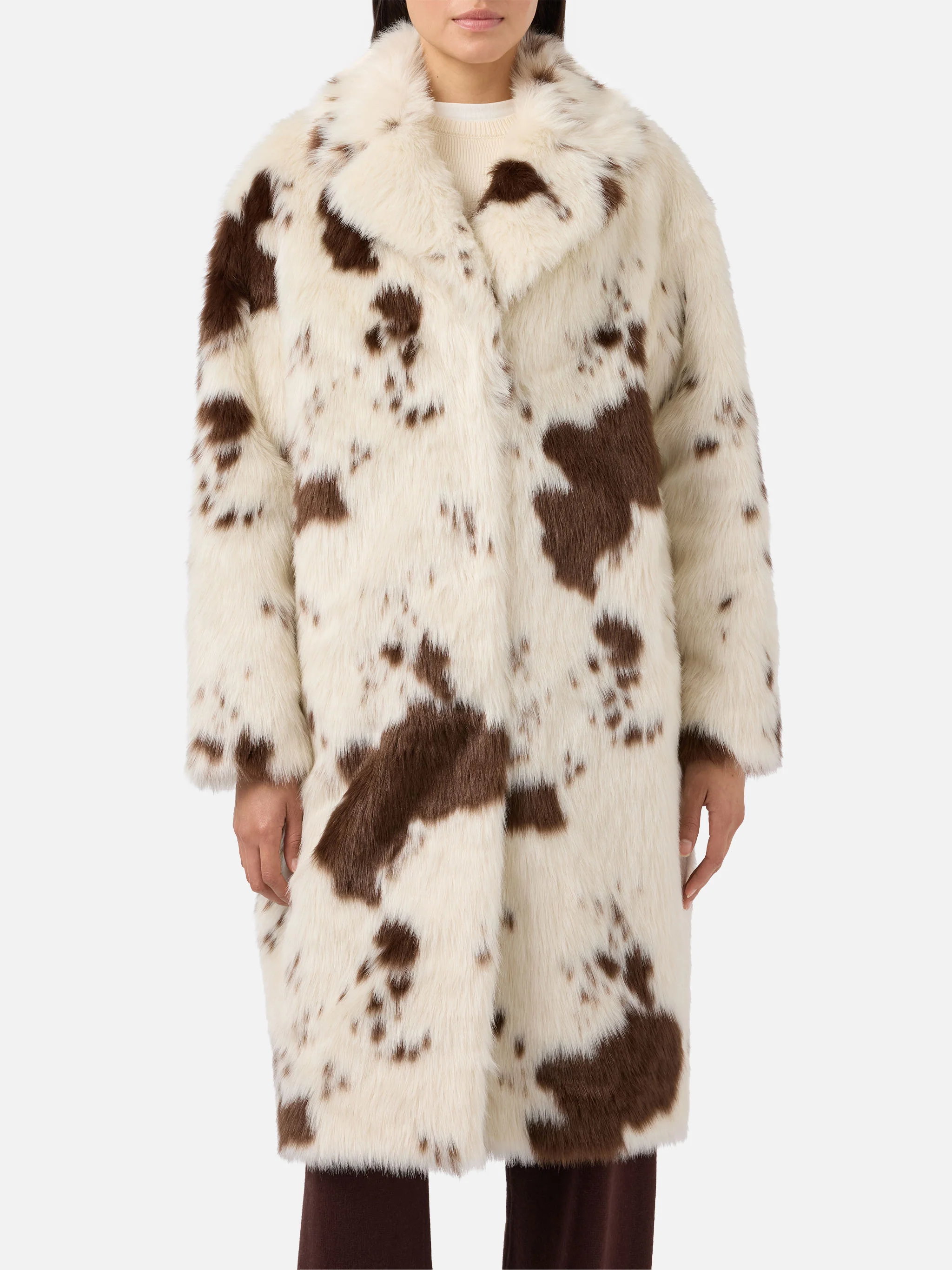 Rouge faux-fur coat with cow print - Image 5